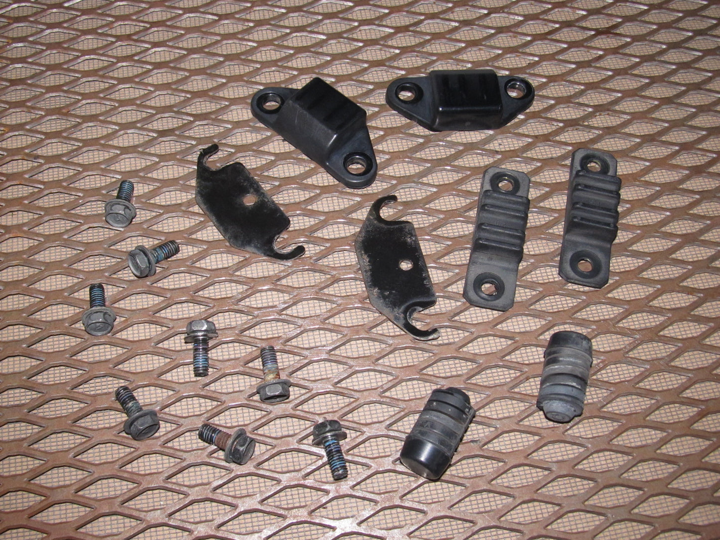 94 95 96 97 Mitsubishi 3000GT OEM Hatch Trunk Rubber Stopper Set