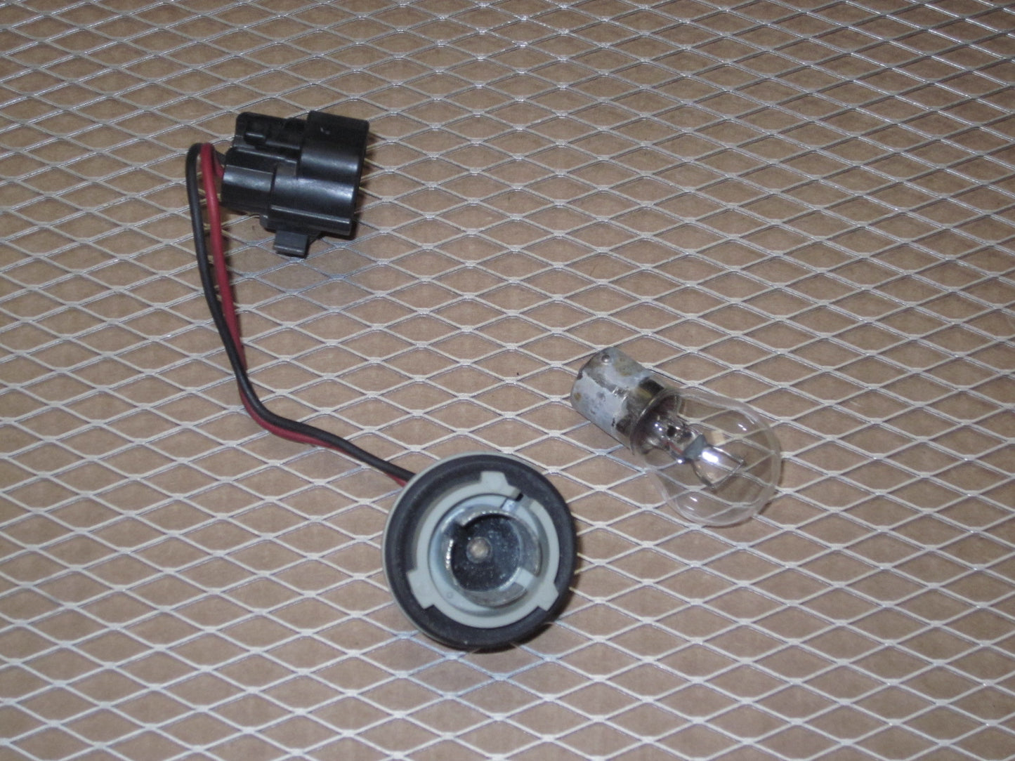 93 94 95 Mazda RX7 OEM Reverse Light Lamp Bulb Socket