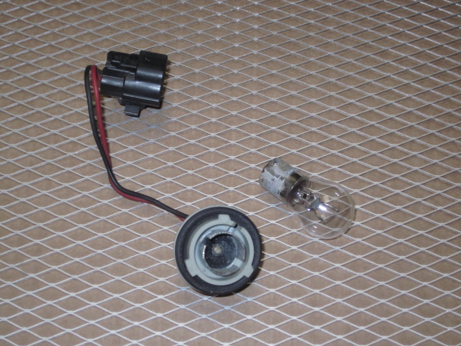 93 94 95 Mazda RX7 OEM Reverse Light Lamp Bulb Socket