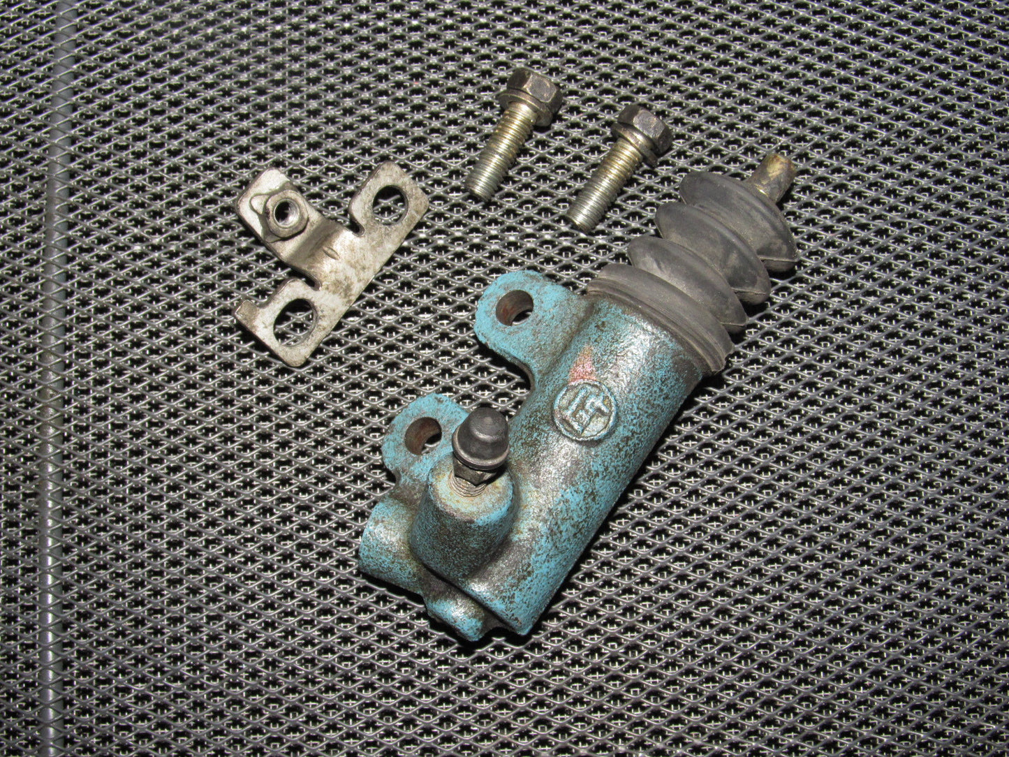94 95 96 97 98 99 Toyota Celica OEM 2.2L 5SFE Clutch Slave Cylinder