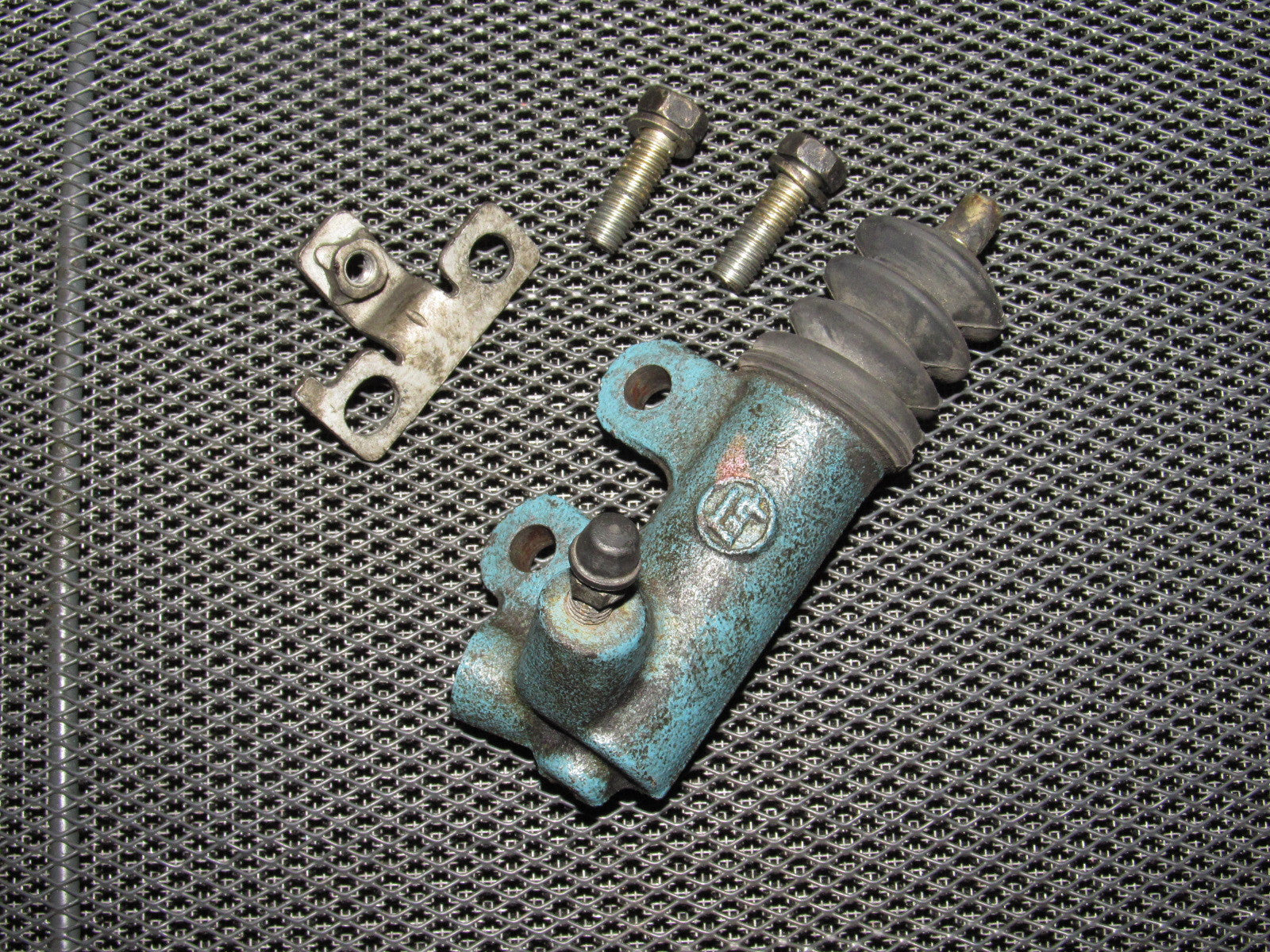 94 95 96 97 98 99 Toyota Celica OEM 2.2L 5SFE Clutch Slave Cylinder