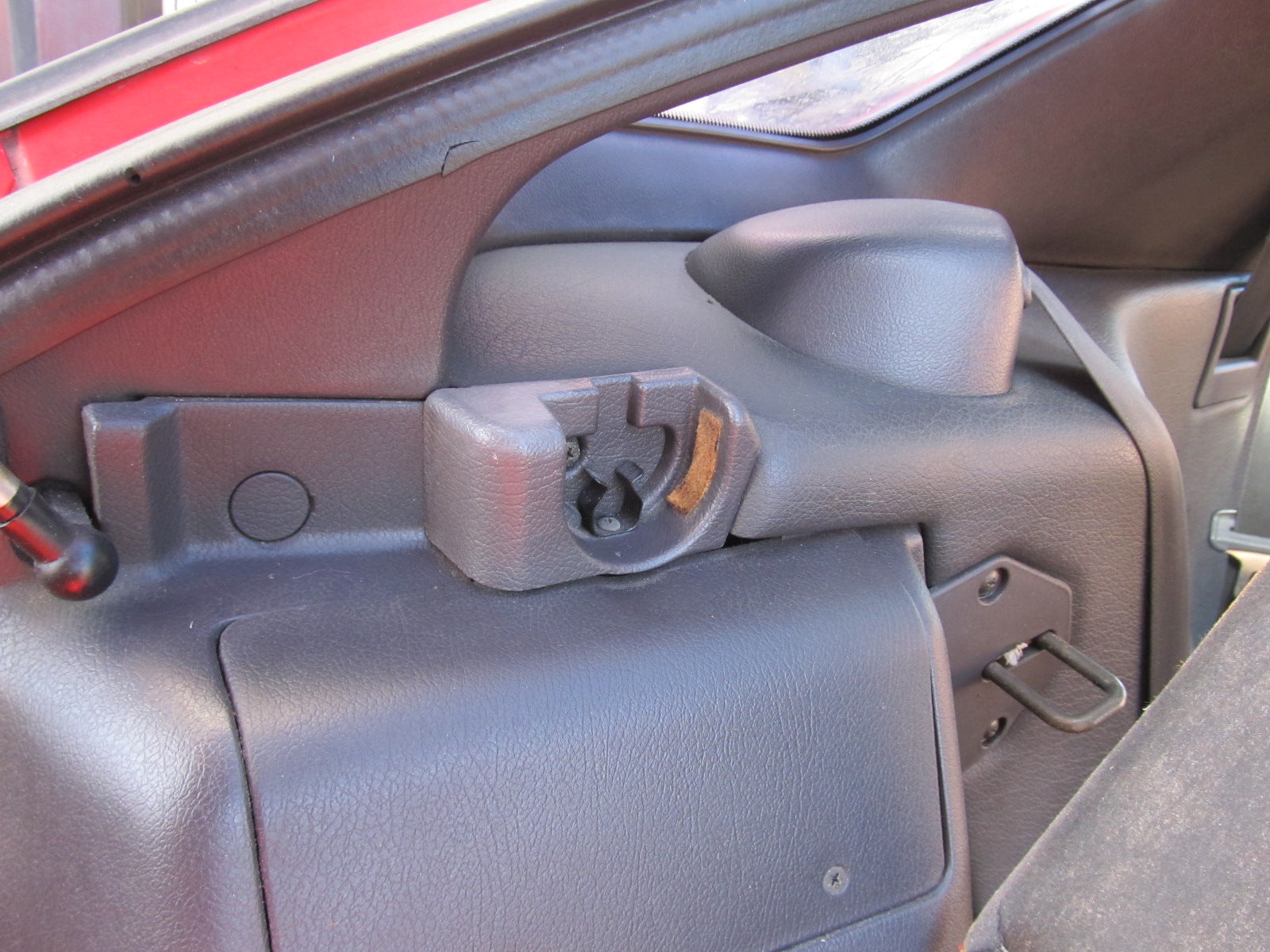 94 95 96 97 Mitsubishi 3000GT OEM Hatch Trunk Shade Board Holder