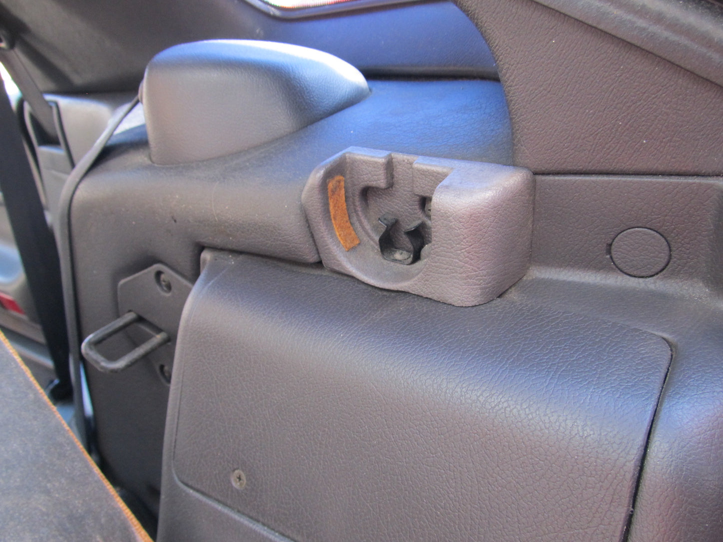 94 95 96 97 Mitsubishi 3000GT OEM Hatch Trunk Shade Board Holder