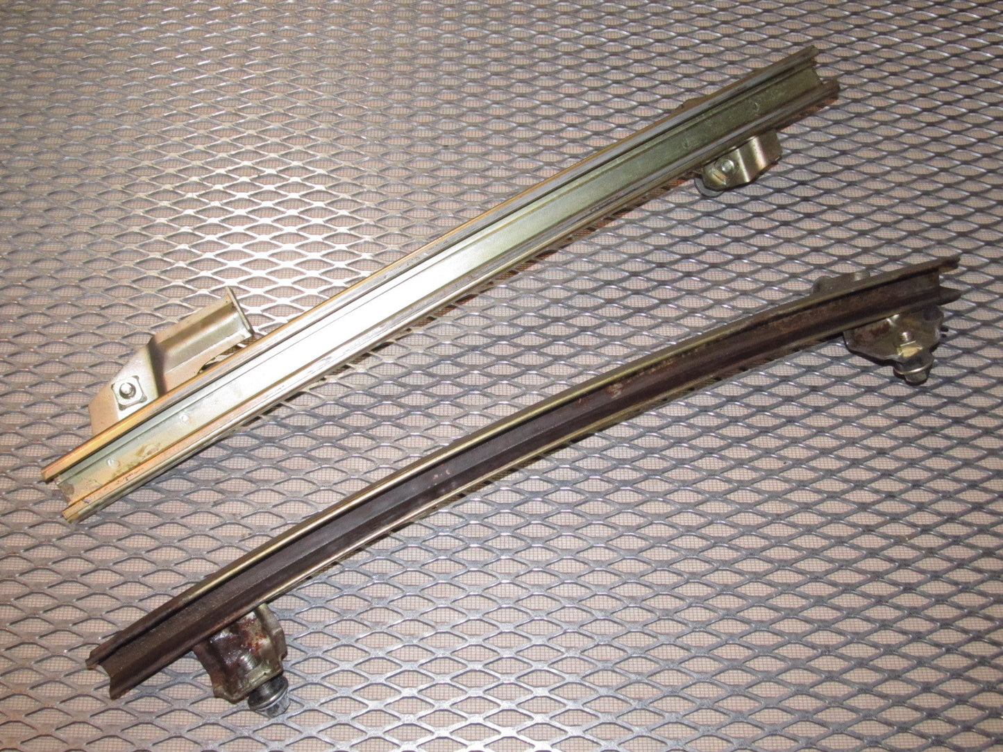79 80 Datsun 280zx OEM Power Window Guide - Right 2+0