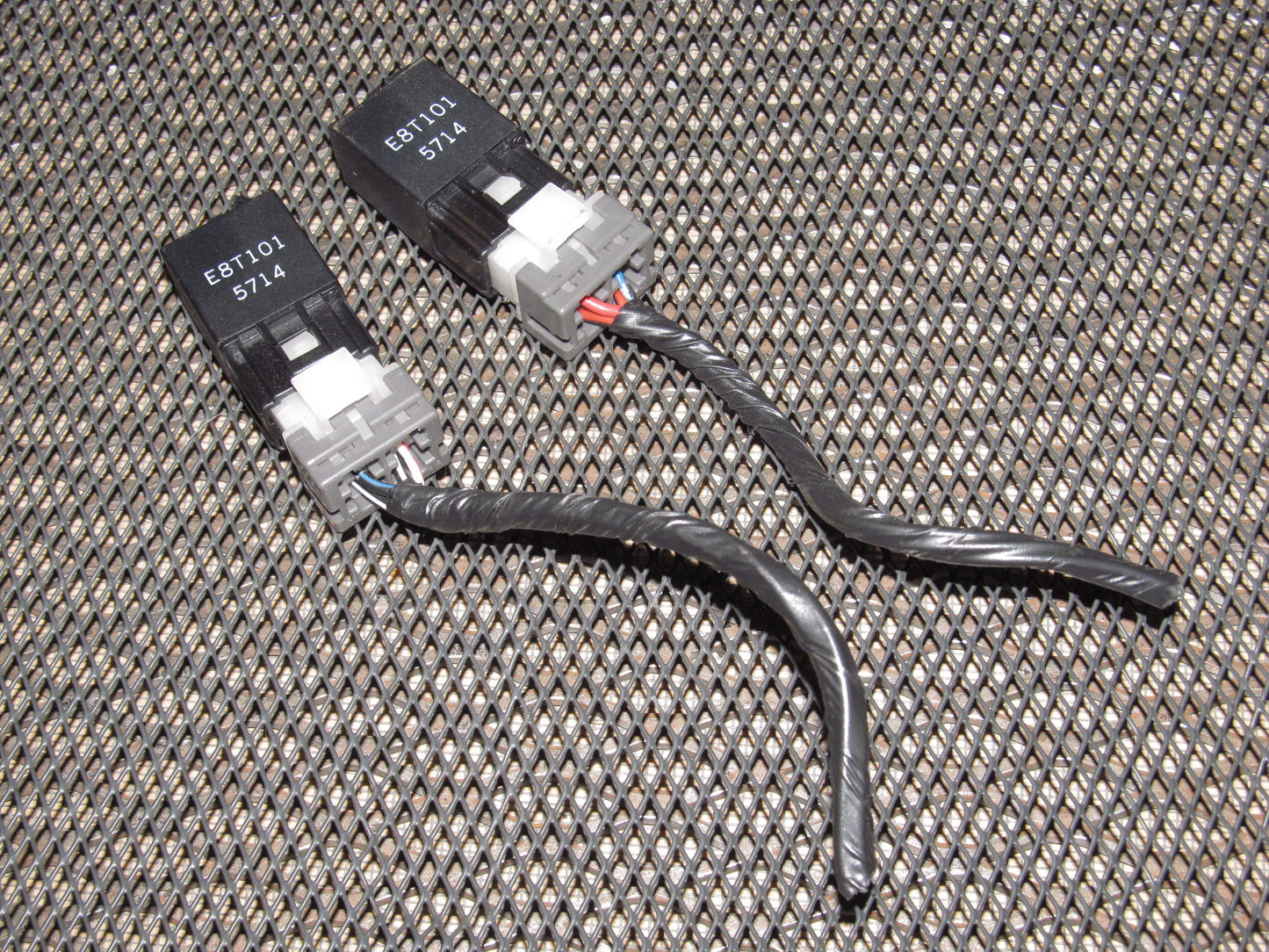 94 95 96 97 Mitsubishi 3000GT OEM Relay - E8T101
