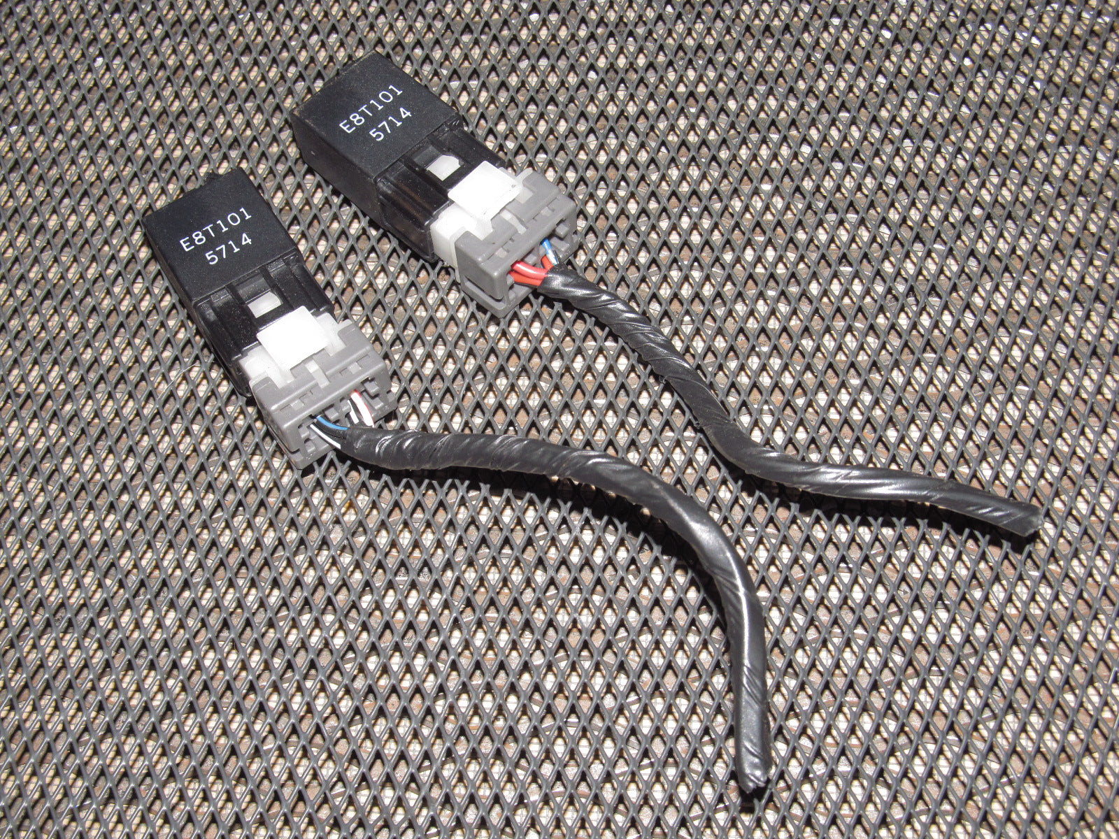 94 95 96 97 Mitsubishi 3000GT OEM Relay - E8T101