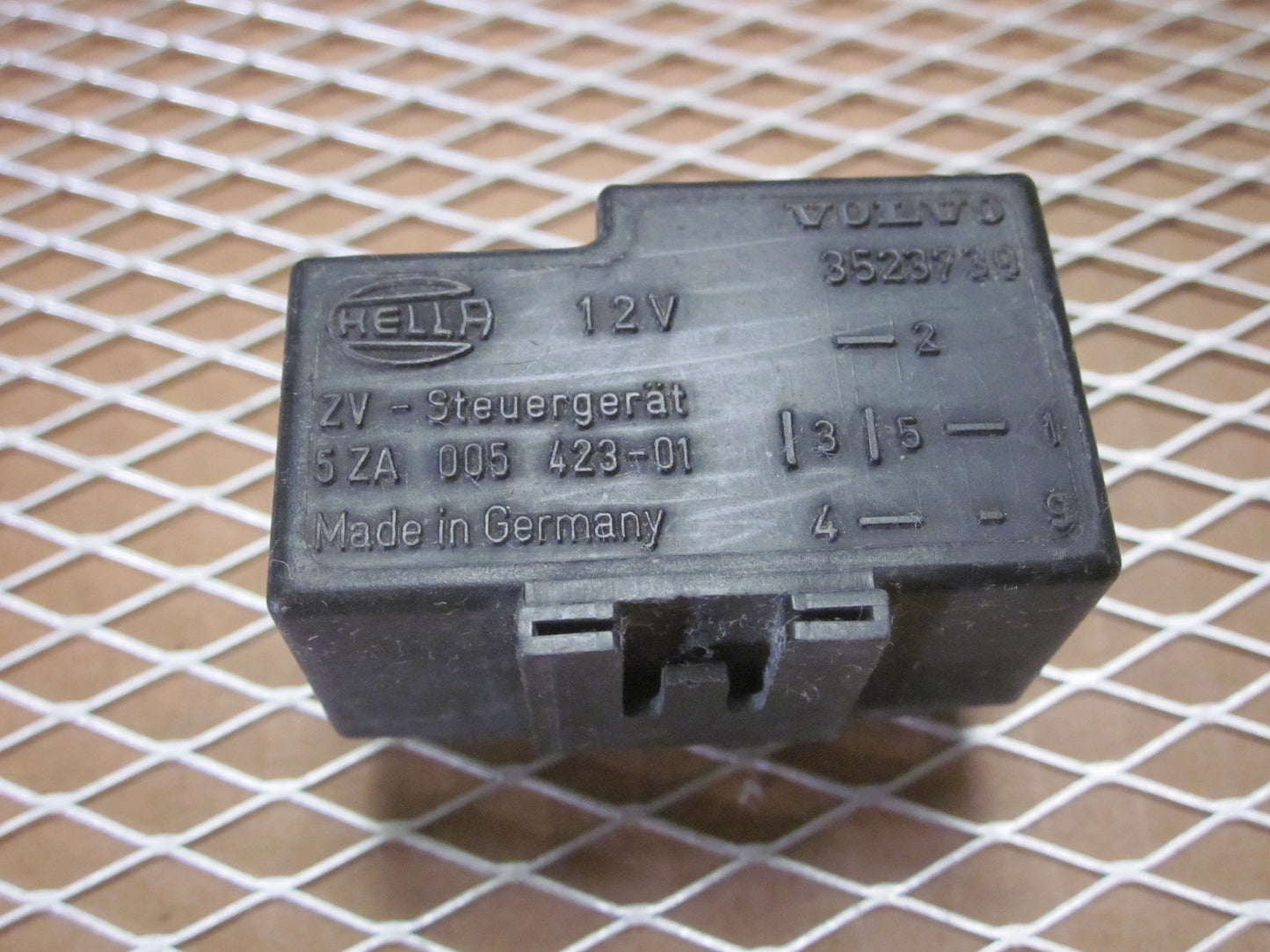Volvo Relay 3523739 / 5ZA 005 423-01