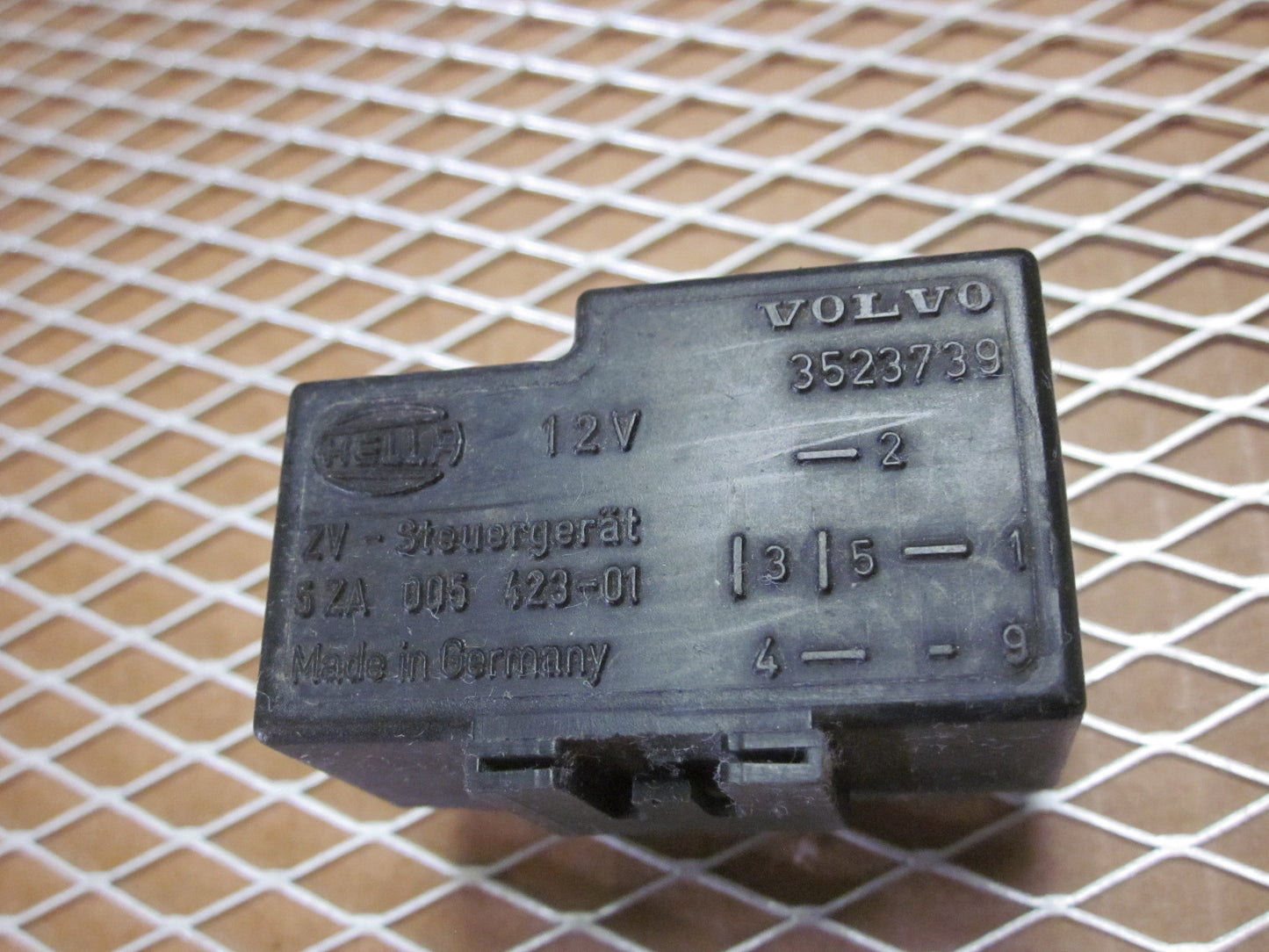Volvo Relay 3523739 / 5ZA 005 423-01