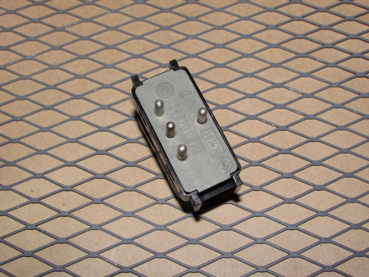 90 91 92 93 Mercedes Benz 300D OEM Seat Heat Rest Adjustment Switch