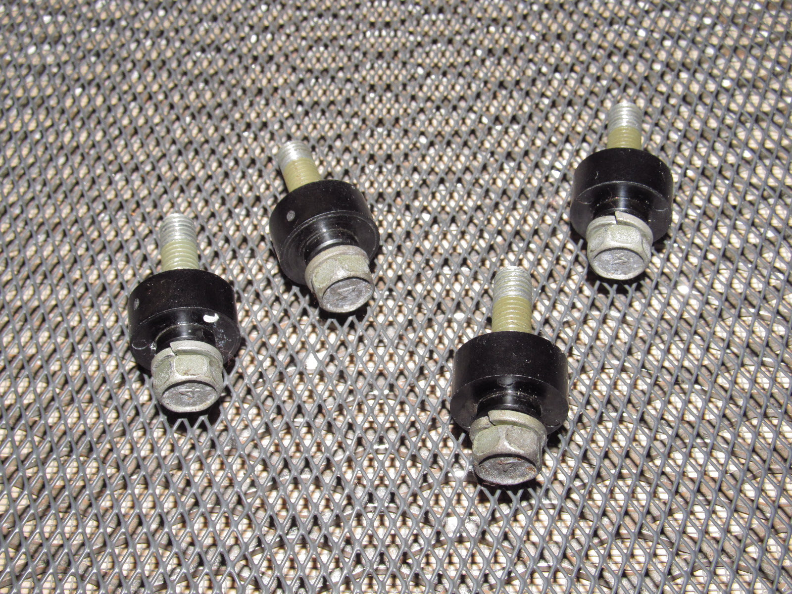 94 95 96 97 Mitsubishi 3000GT OEM Fuel Injector Mounting Spacer & Bolts