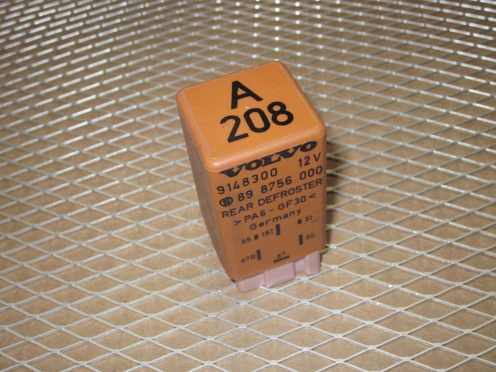 Volvo Rear Defroster Relay A 208 / 9148300 / 89 8756 000