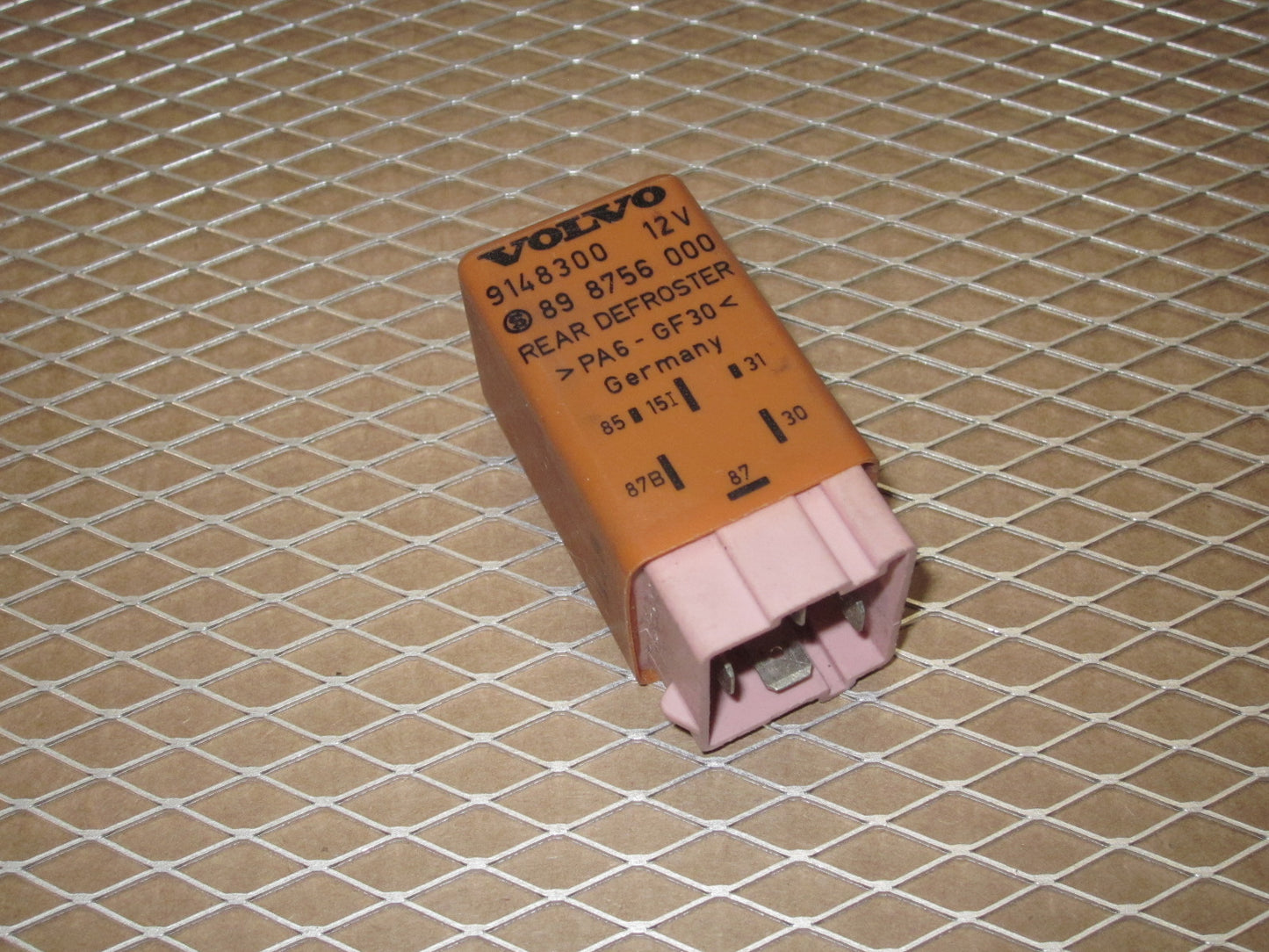 Volvo Rear Defroster Relay A 208 / 9148300 / 89 8756 000