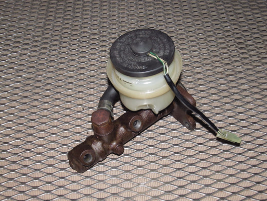 87 88 89 Toyota MR2 OEM Brake Master Cylinder