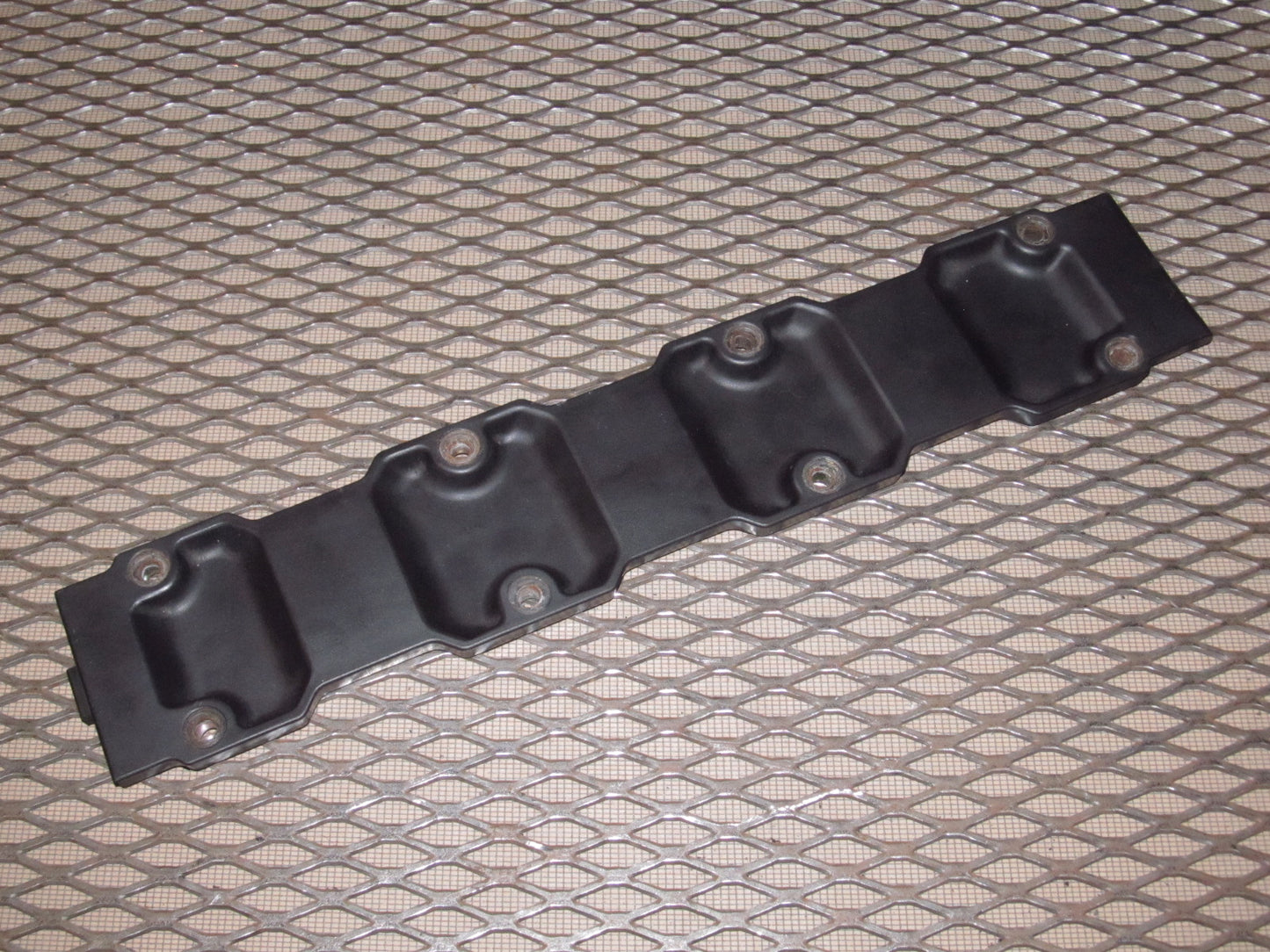 94 95 96 97 Mitsubishi 3000GT OEM Ignition Wires Cover Plate - DOHC NA