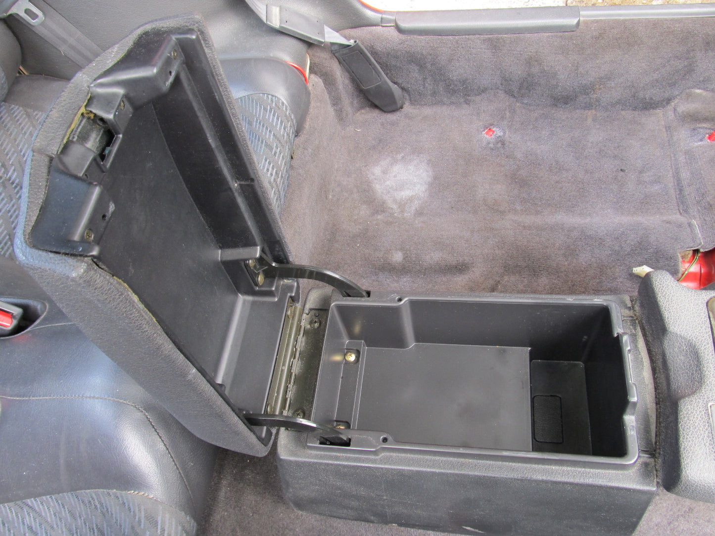 94 95 96 97 Mitsubishi 3000GT OEM Center Console Arm Rest