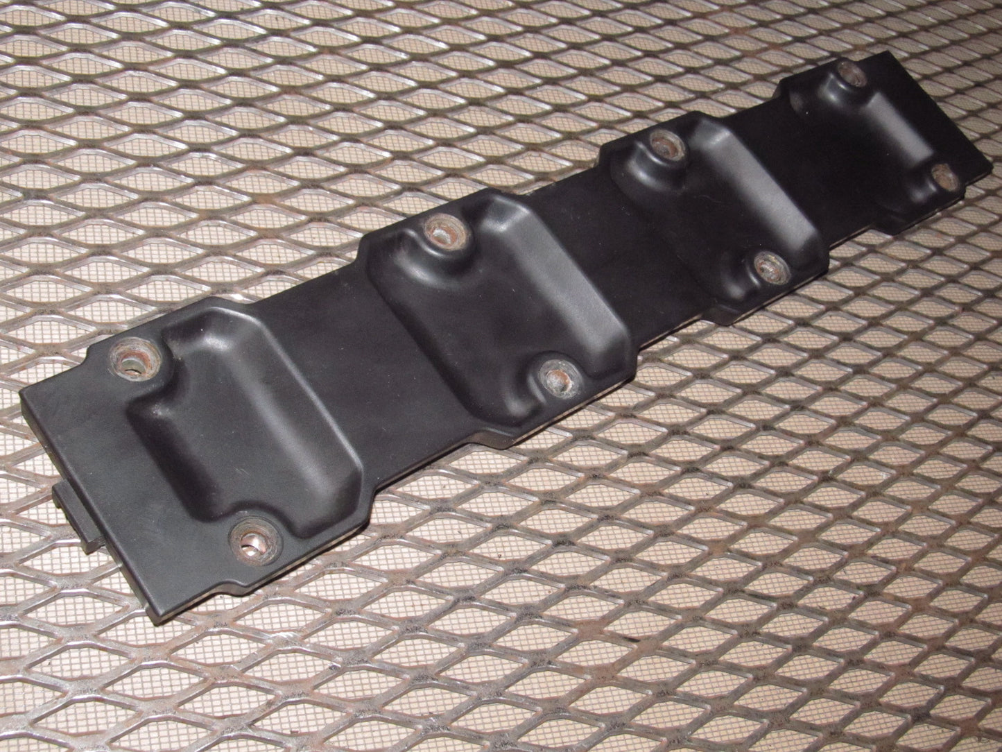94 95 96 97 Mitsubishi 3000GT OEM Ignition Wires Cover Plate - DOHC NA