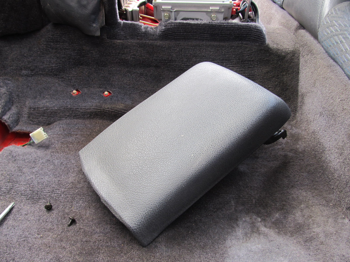 94 95 96 97 Mitsubishi 3000GT OEM Center Console Arm Rest