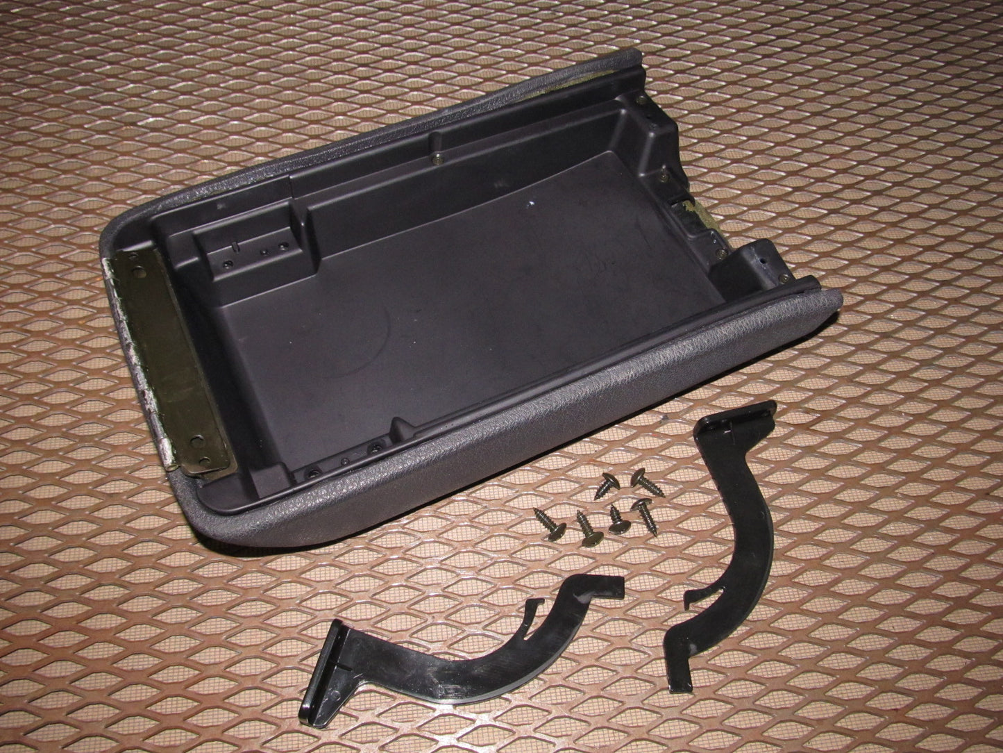 94 95 96 97 Mitsubishi 3000GT OEM Center Console Arm Rest