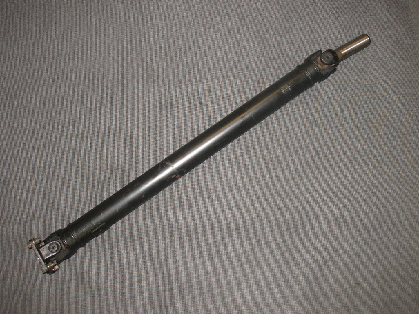 94 95 96 97 Mazda Miata OEM M/T Transmission Driveshaft