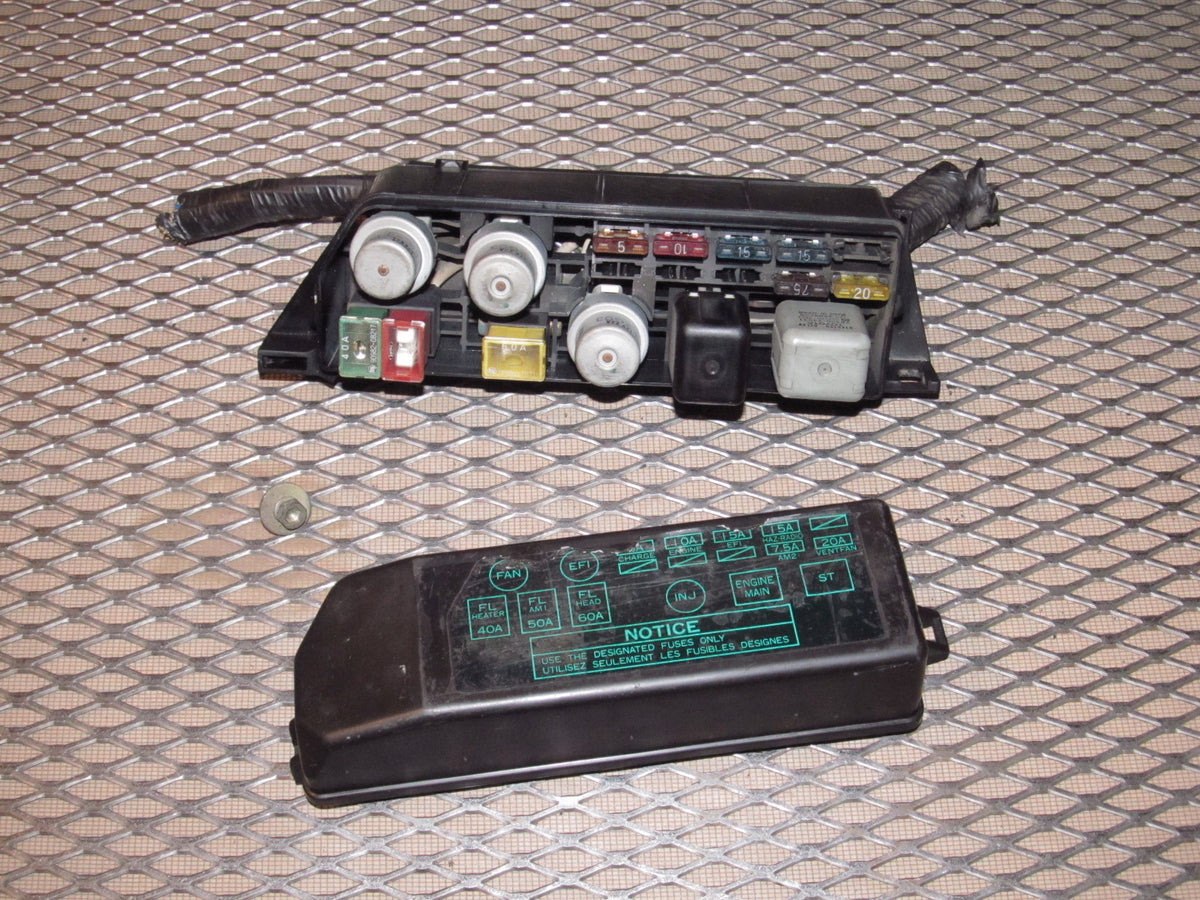 87 88 89 Toyota MR2 OEM Engine Fuse Box – Autopartone
