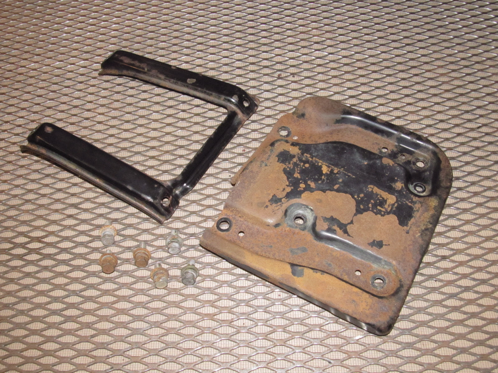 94 95 96 97 Mitsubishi 3000GT OEM Battery Tray Holder & Bracket - DOHC NA