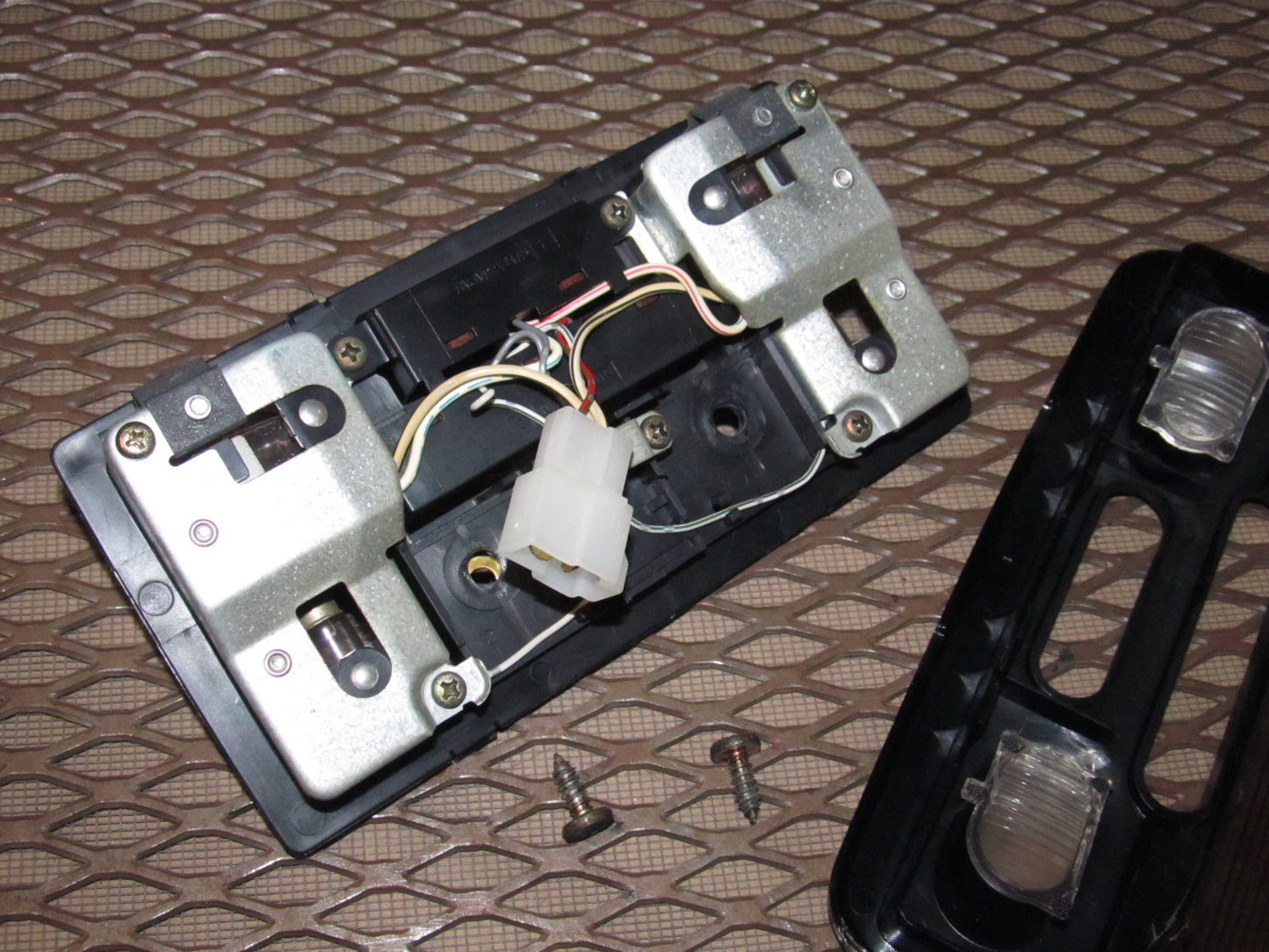 94 95 96 97 Mitsubishi 3000GT OEM Dome Map Light