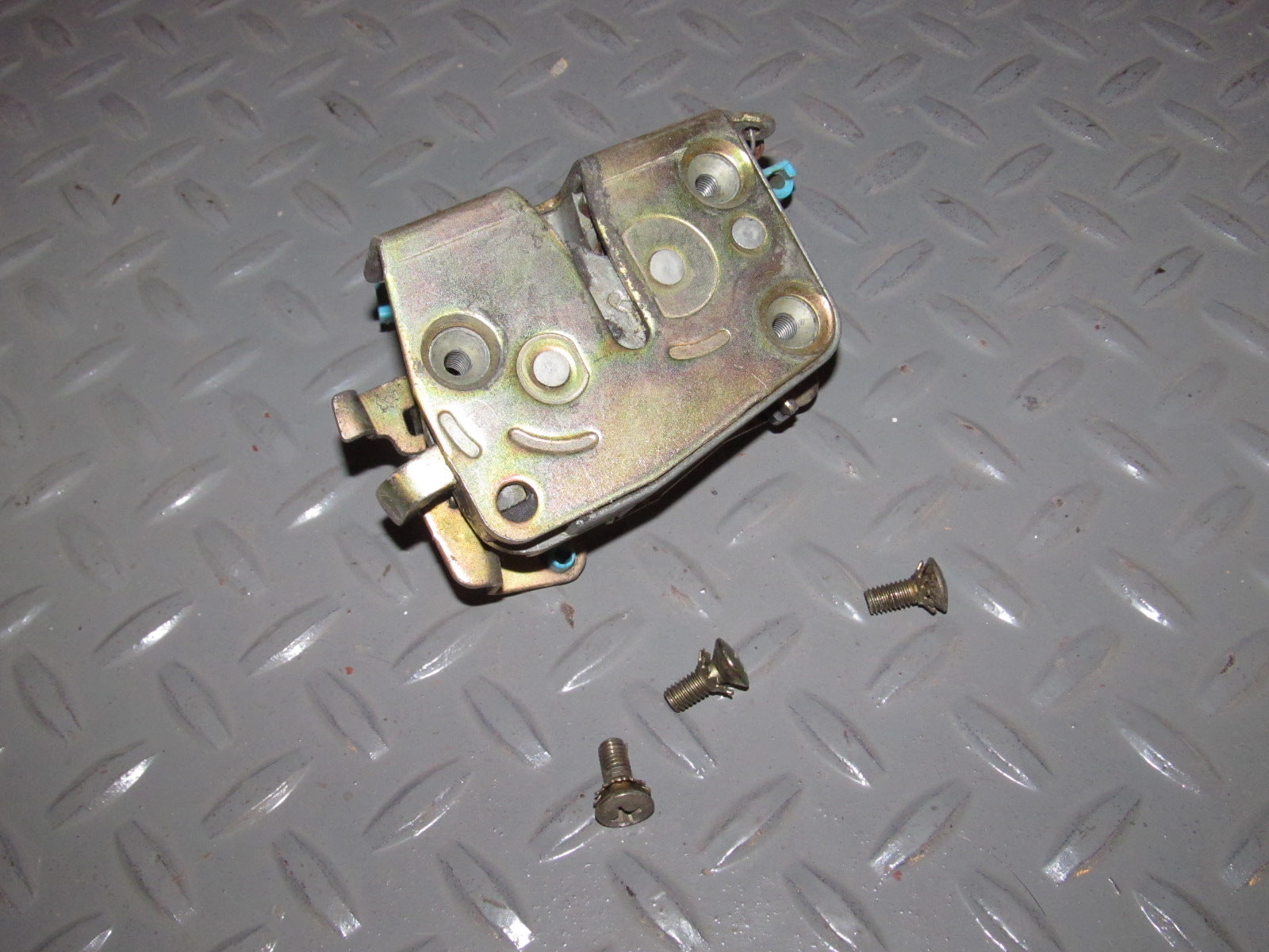 84 85 Mazda RX7 Door Latch - Right