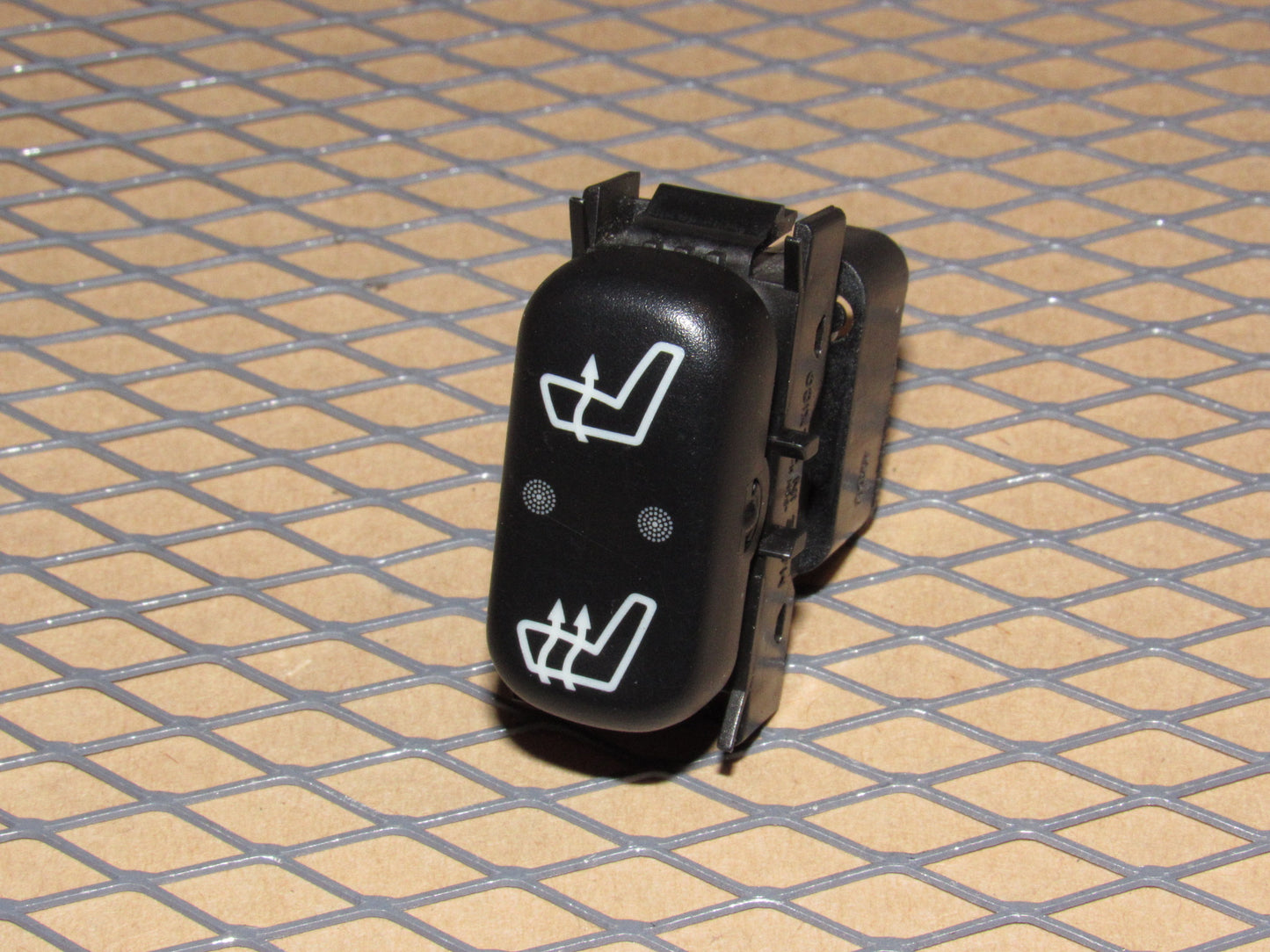 98 99 00 01 02 03 Mercedes Benz ML320 OEM Front Heated Seat Switch