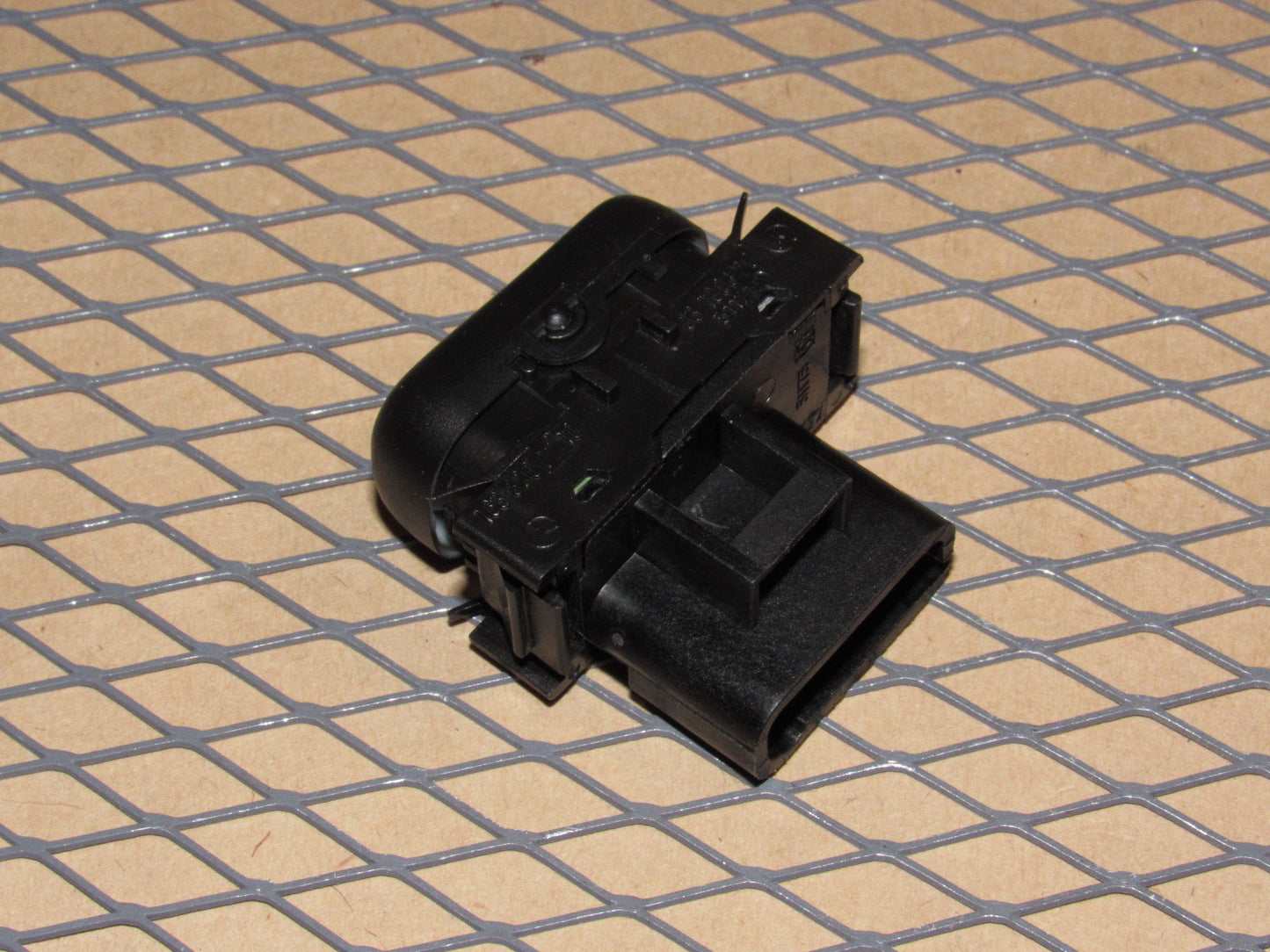 98 99 00 01 02 03 Mercedes Benz ML320 OEM Front Heated Seat Switch