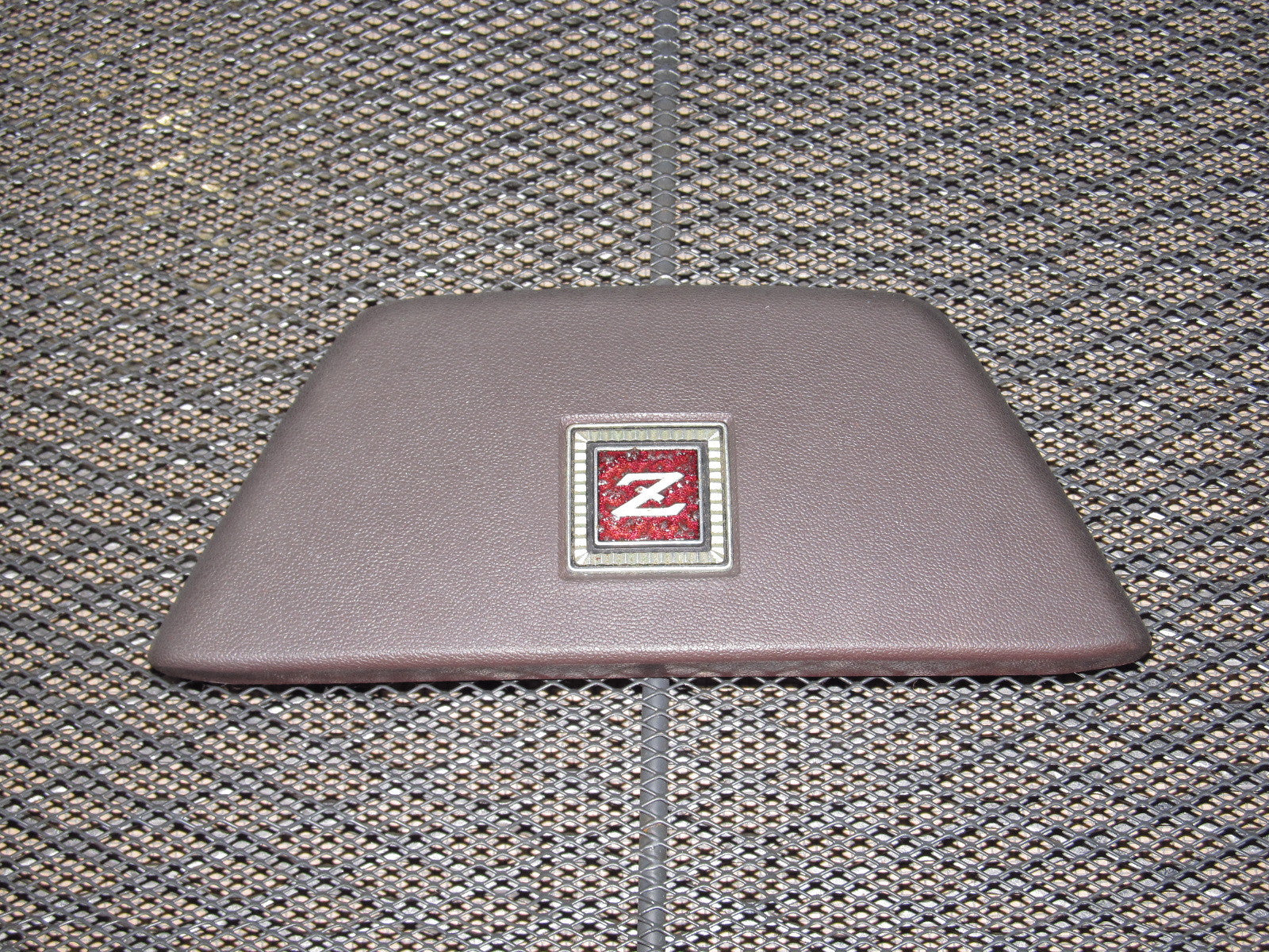 79 80 Datsun 280zx OEM Steering Wheel Horn Pad