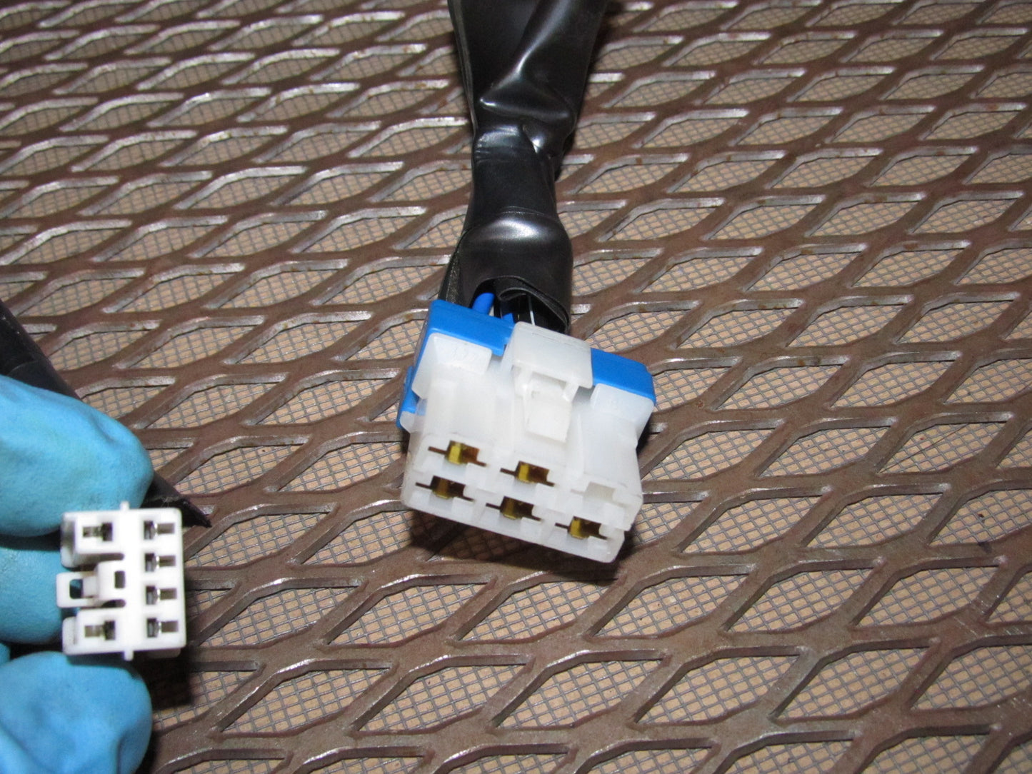 94 95 96 97 Mitsubishi 3000GT OEM Ignition Lock Cylinder & Light Pigtail Harness