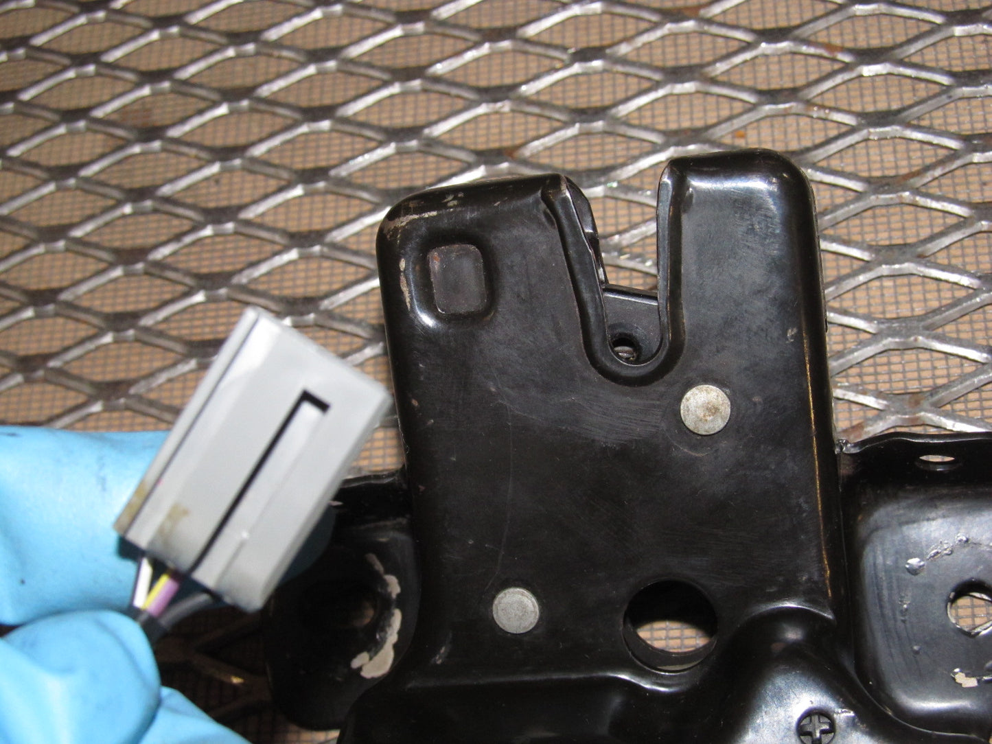99-04 Ford Mustang OEM Trunk Latch Lock Pigtail Harness