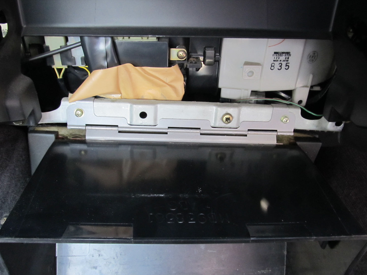 94 95 96 97 Mitsubishi 3000GT OEM Glove Box