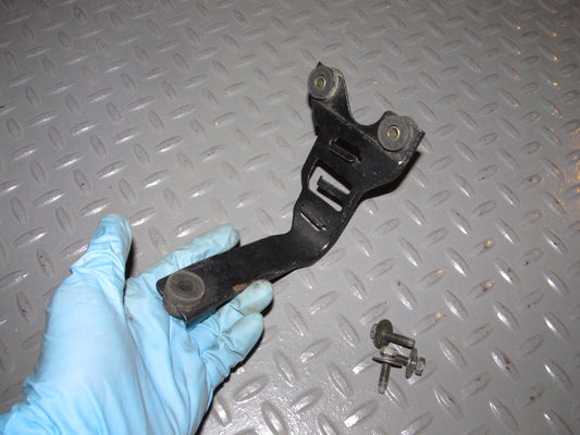 97 98 99 00 01 Toyota Camry Charcoal Canister Mounting Holder Bracket