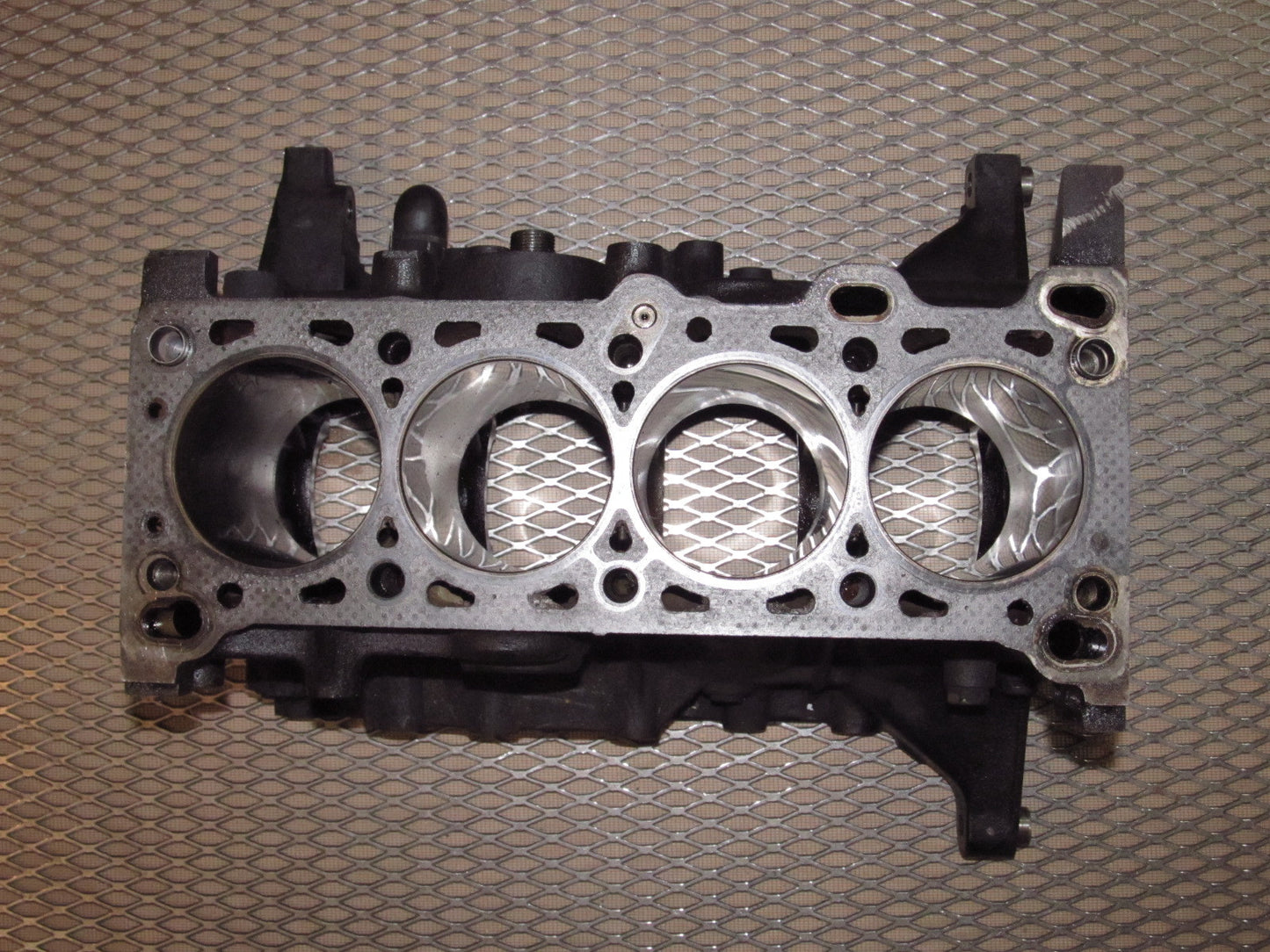 90 91 92 93 Mazda Miata OEM 1.6L Engine Cylinder Block