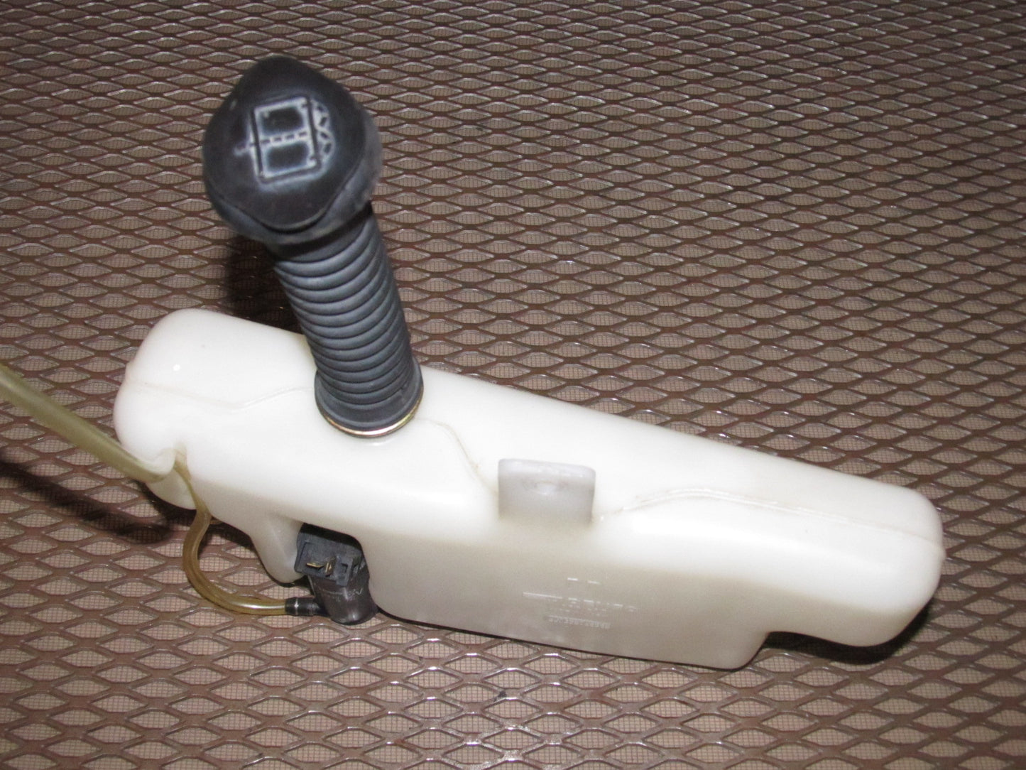 94 95 96 97 Mitsubishi 3000GT OEM Rear Windshield Washer Wiper Tank
