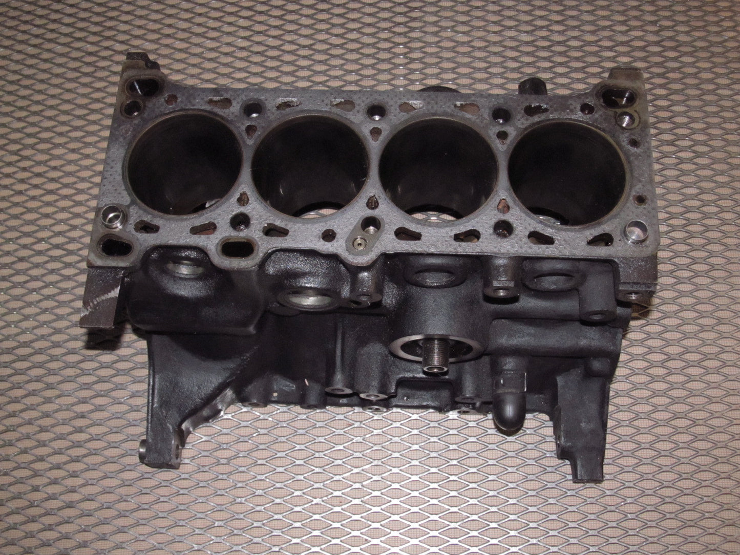 90 91 92 93 Mazda Miata OEM 1.6L Engine Cylinder Block