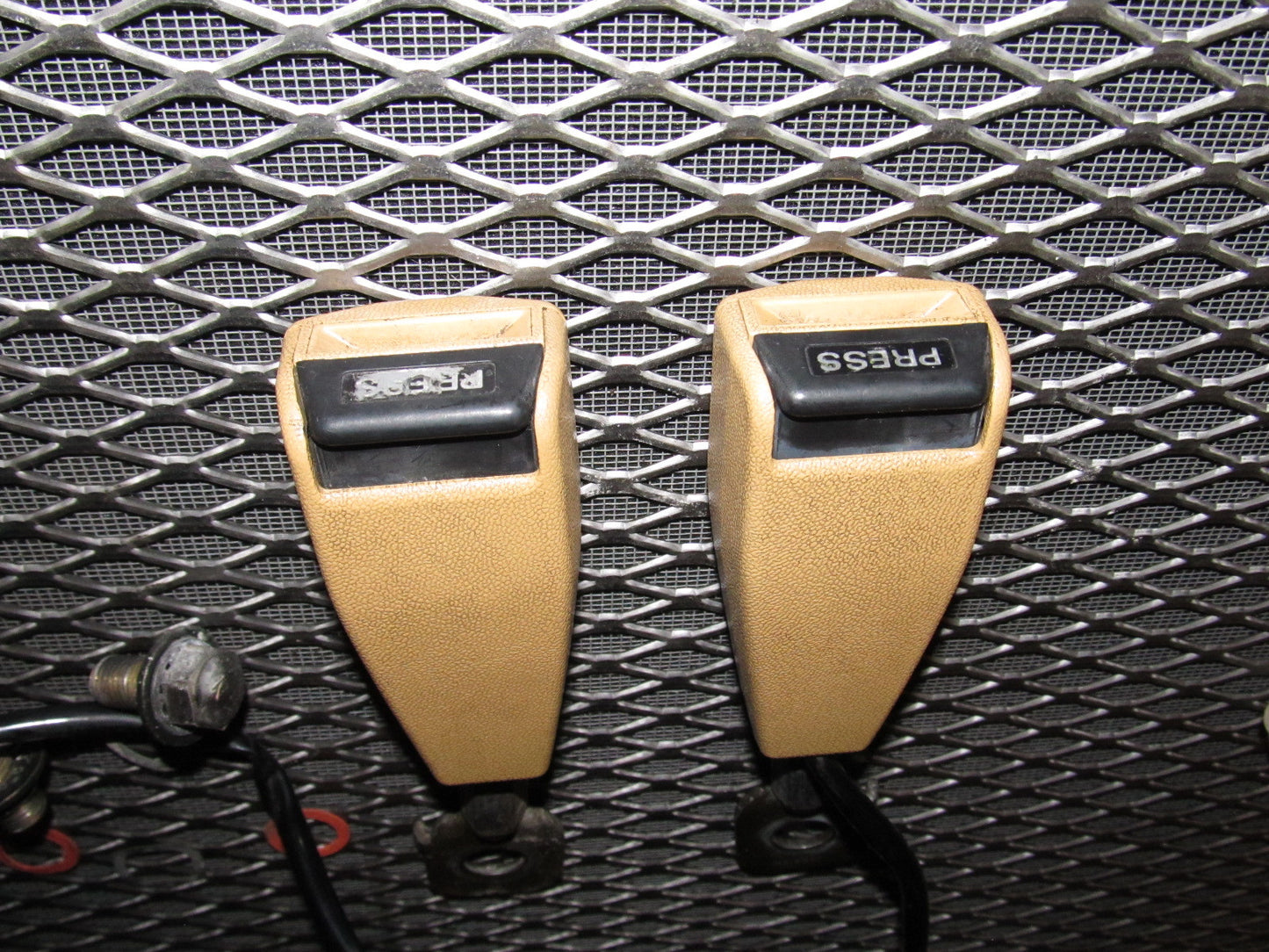 81 82 83 Datsun 280zx OEM Seat Belt Receiver Buckle - Front Set