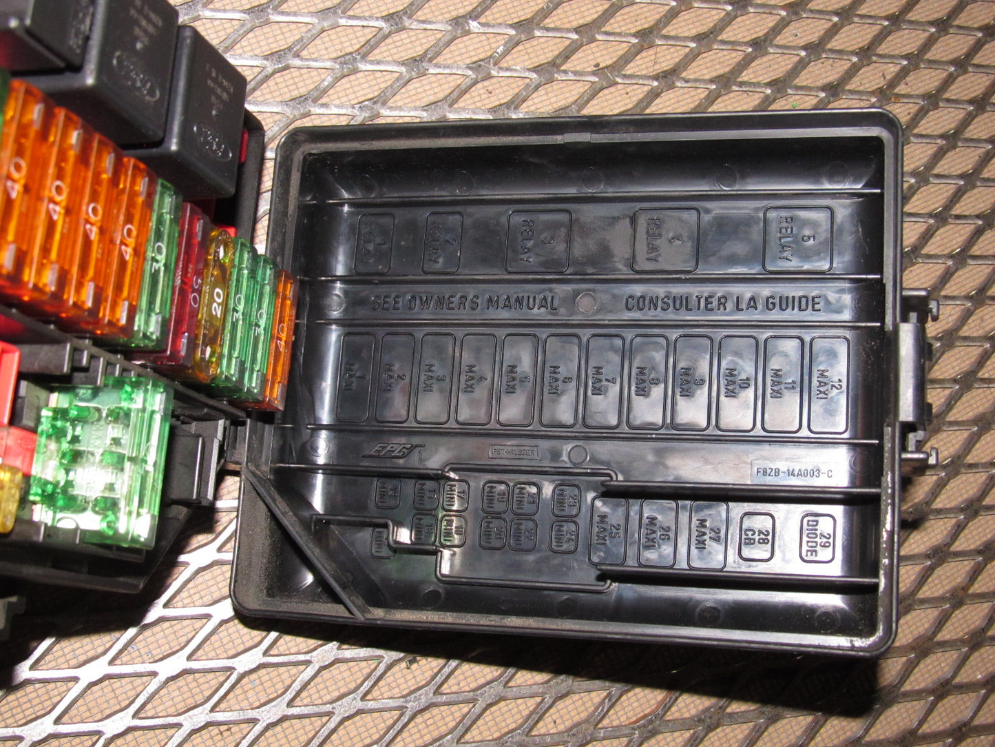 99-00 Ford Mustang 3.8L V6 OEM Engine Fuse Box