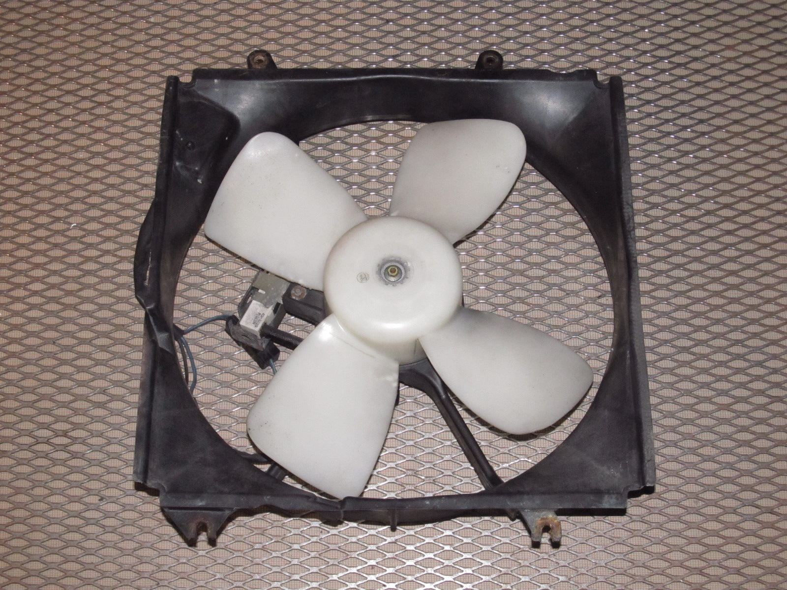 94 95 96 97 Mitsubishi 3000GT OEM A/C Condenser Fan - Right ...