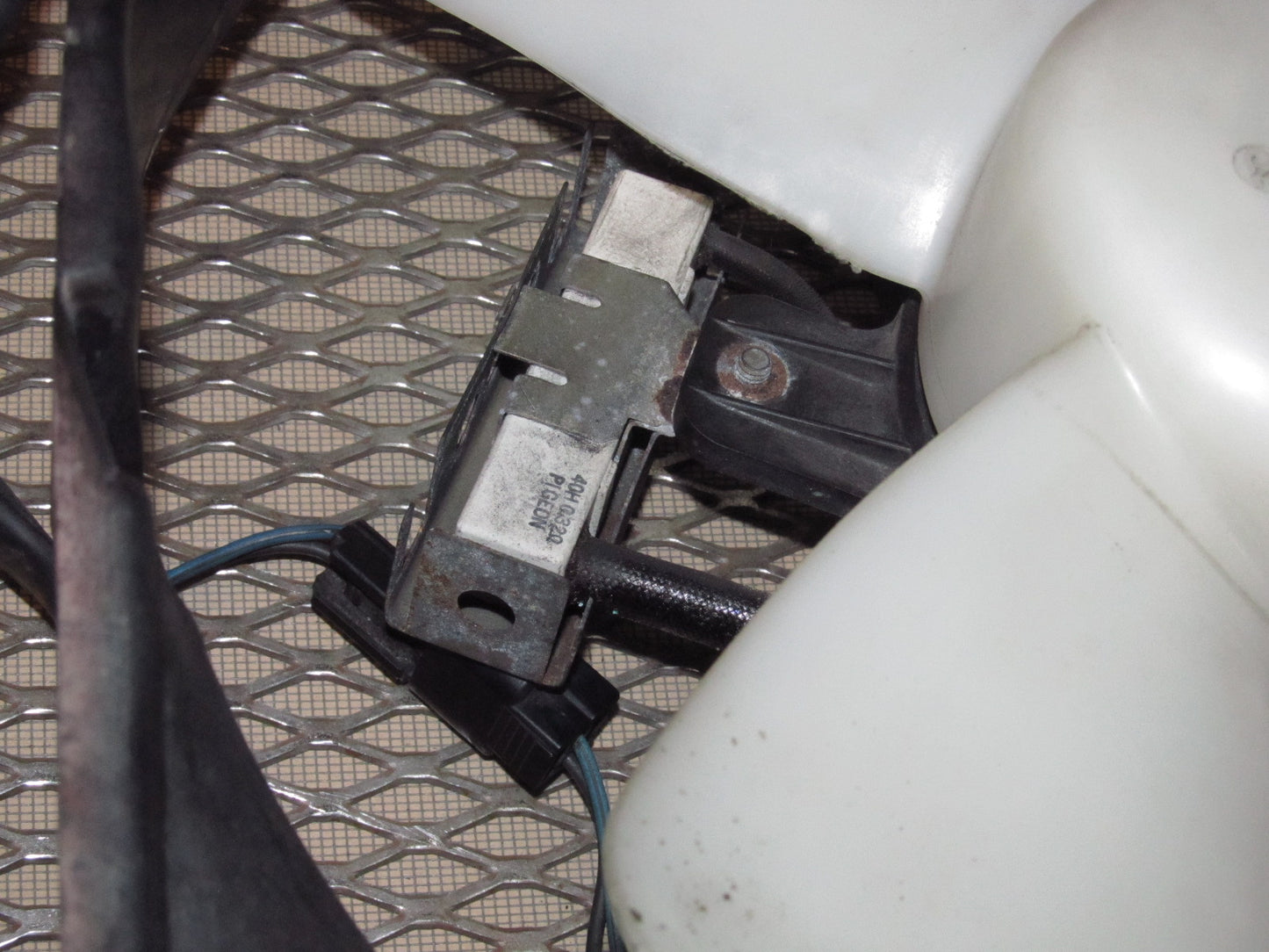 94 95 96 97 Mitsubishi 3000GT OEM A/C Condenser Fan - Right