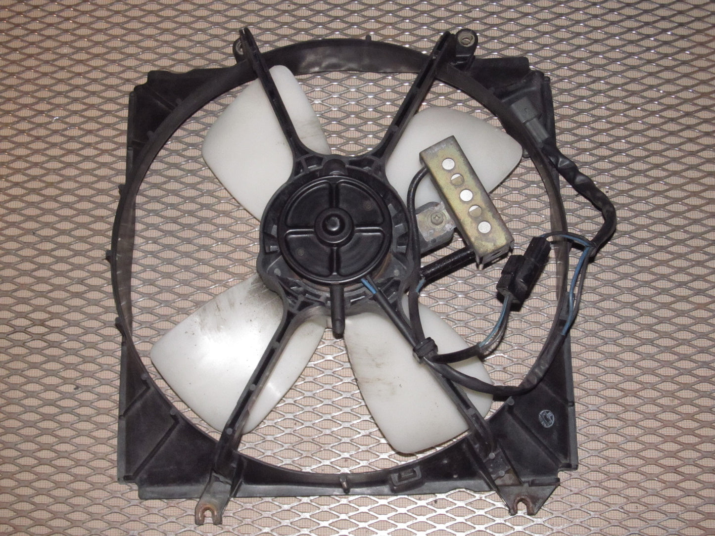 94 95 96 97 Mitsubishi 3000GT OEM A/C Condenser Fan - Right