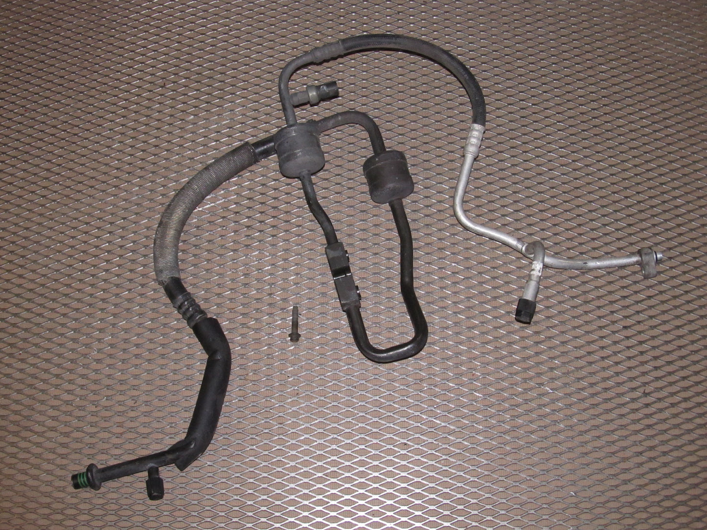 99-00 Ford Mustang 3.8L V6 OEM A/C Fitting Hose Line