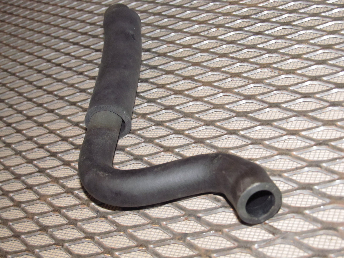 94 95 96 97 Mitsubishi 3000GT OEM Engine Valve Cover Vacuum Hose - DOHC NA