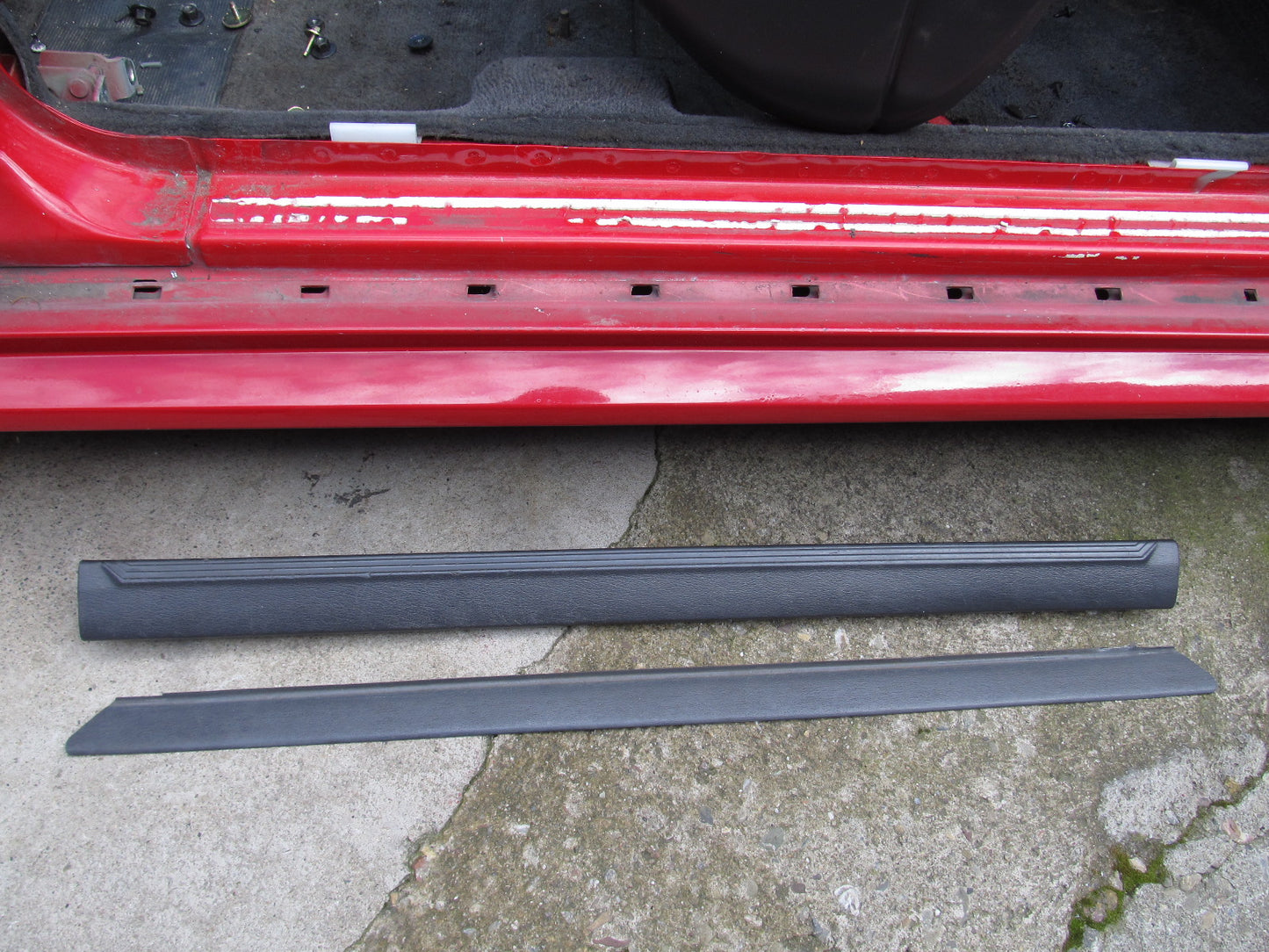 99-04 Ford Mustang OEM Door Sills - Left Set