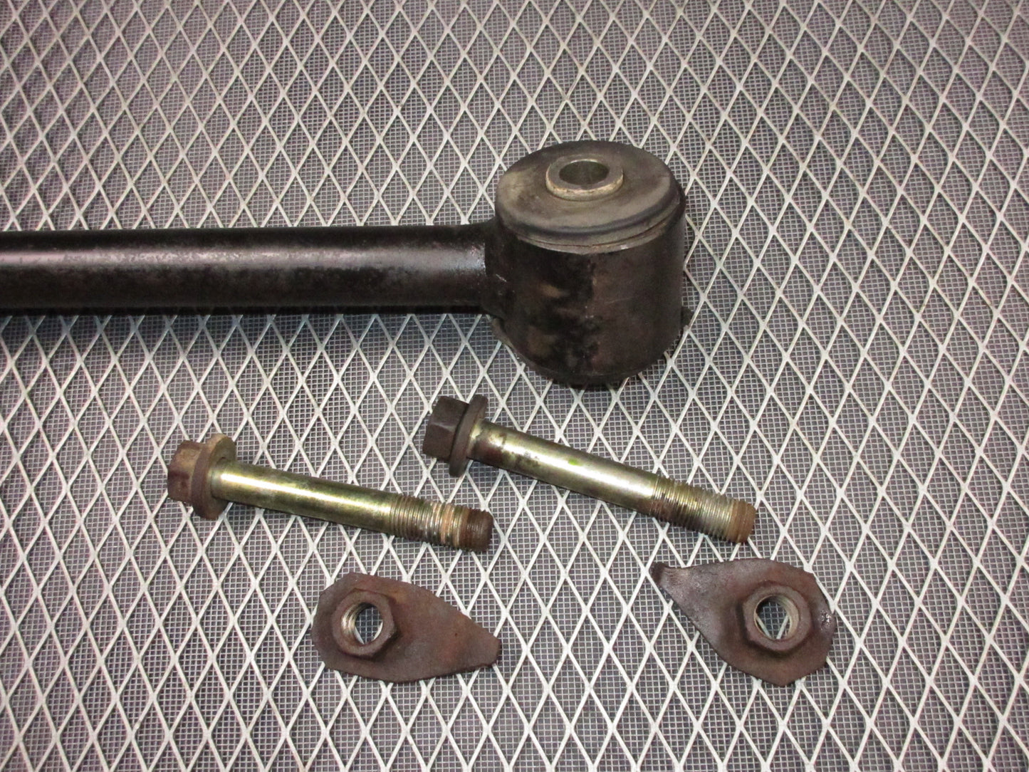 92 93 Lexus ES300 OEM Rear Control Arm Link - Left