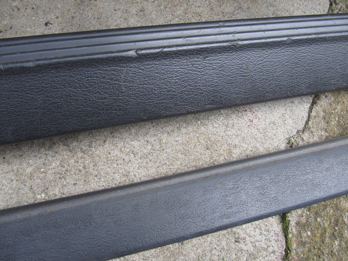 99-04 Ford Mustang OEM Door Sills - Left Set