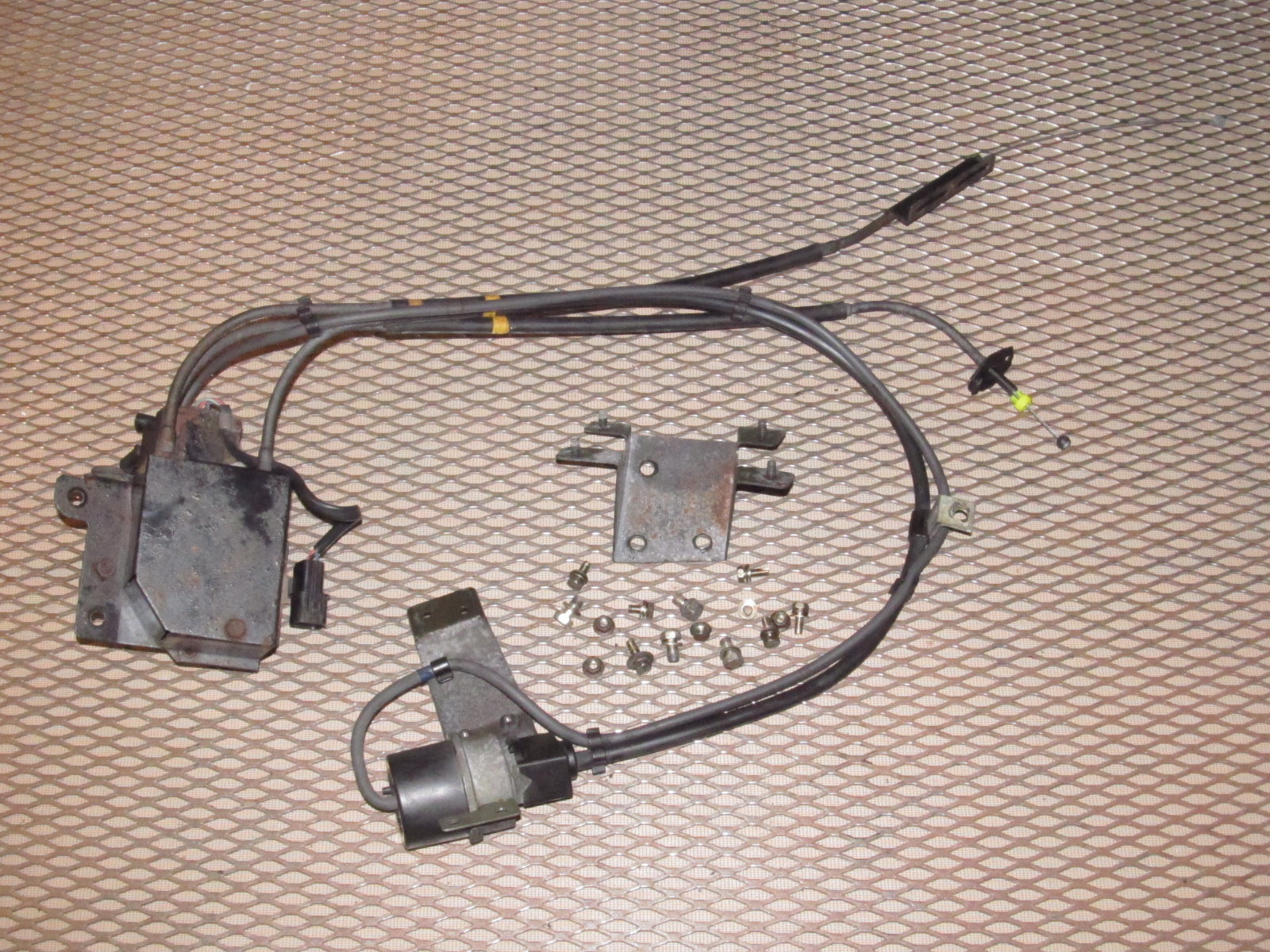 94 95 96 97 Mitsubishi 3000GT OEM Throttle Bell Crank & Actuator - DOHC NA