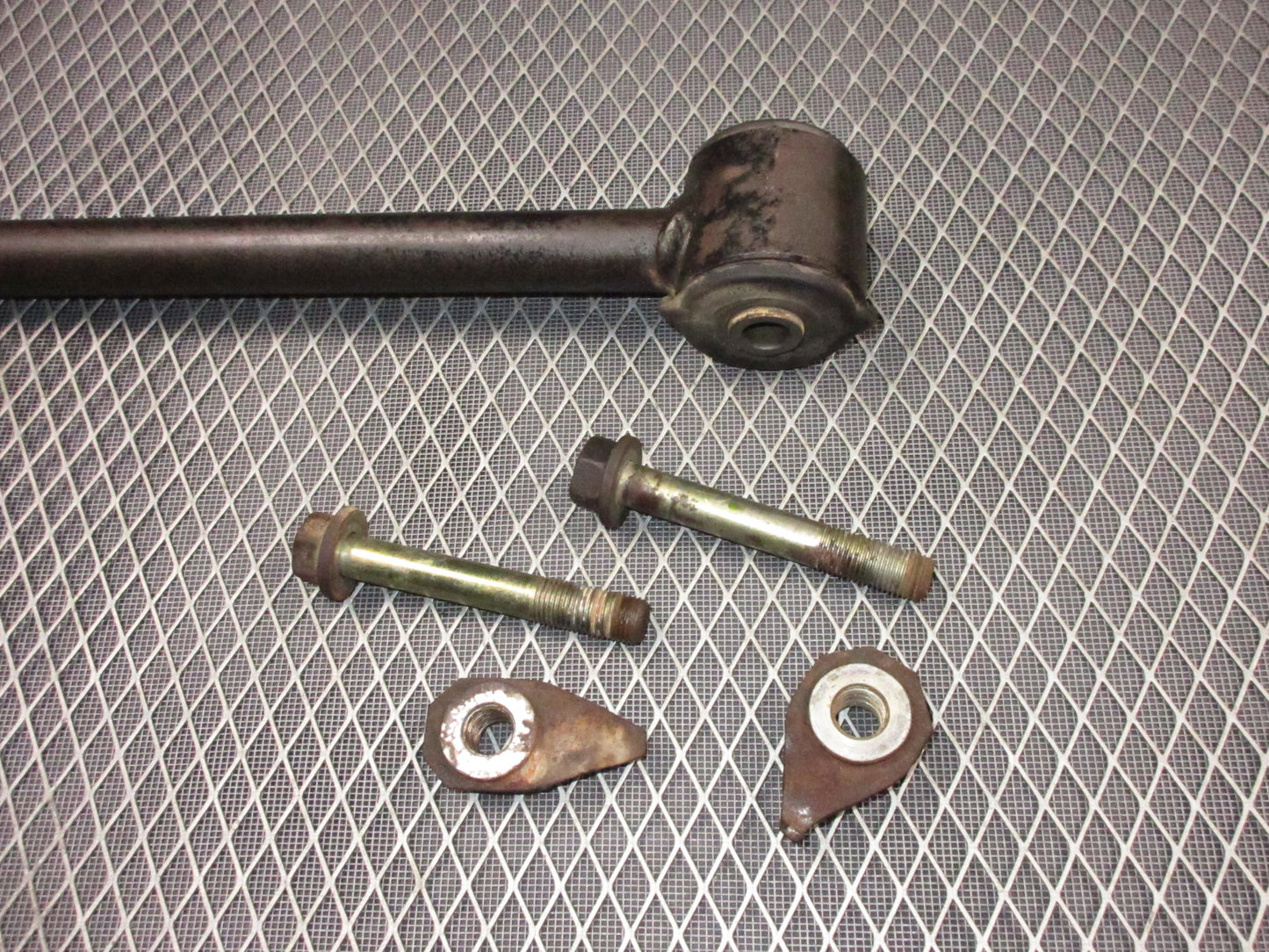 92 93 Lexus ES300 OEM Rear Control Arm Link - Left