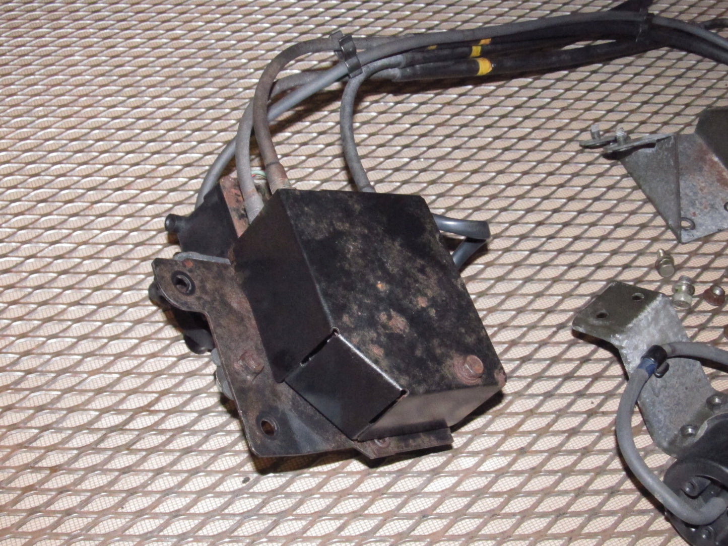 94 95 96 97 Mitsubishi 3000GT OEM Throttle Bell Crank & Actuator - DOHC NA
